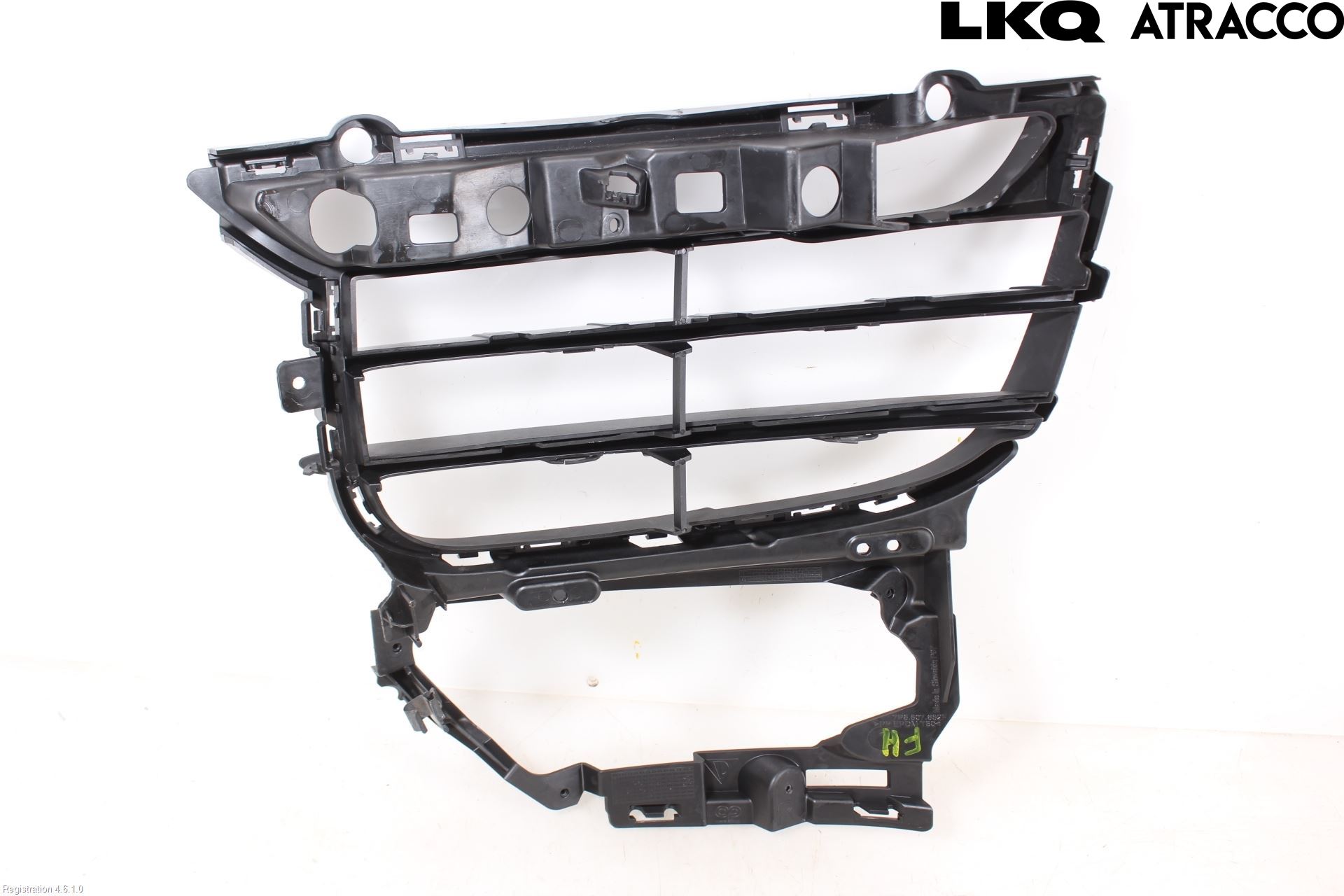 Porsche CAYENNE 03- Grilldel Höger