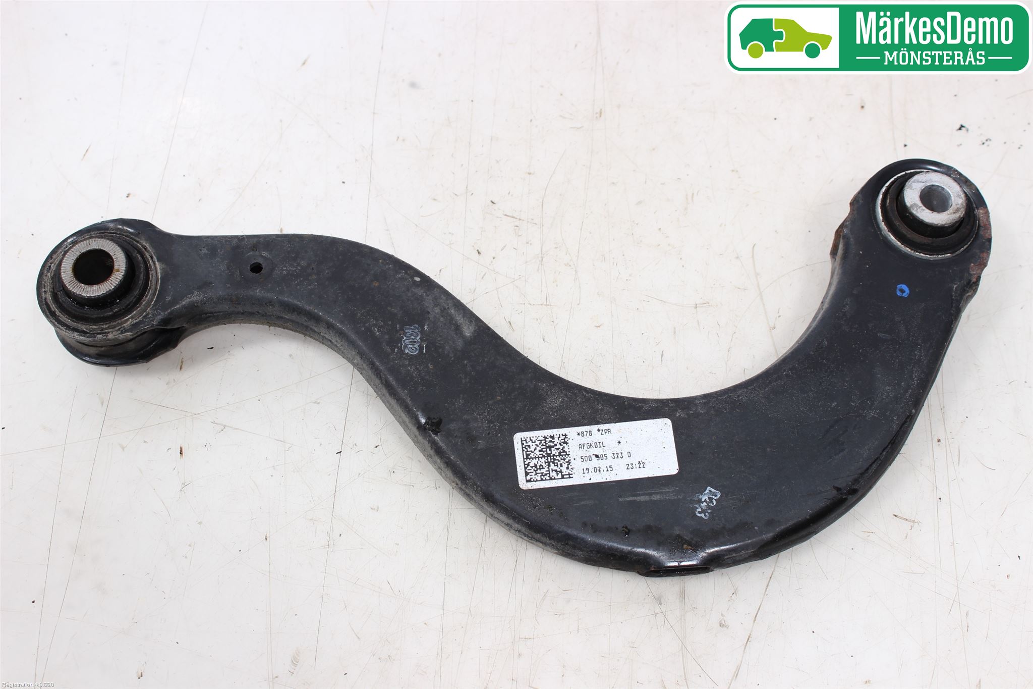 Volkswagen VW PASSAT 15-19 Bärarm Bak Vänster