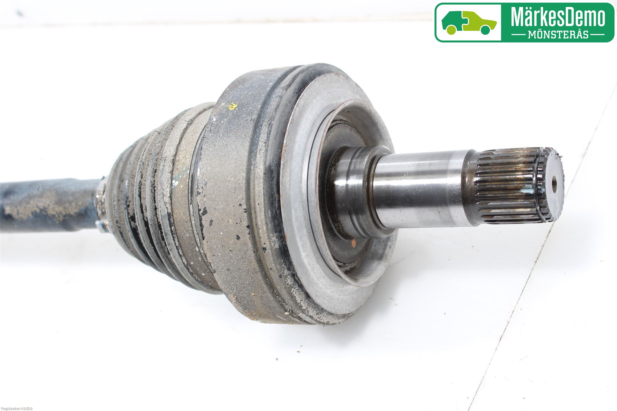 Mercedes-Benz MB VITO/VIANO (W639) 04-14 Drivaxel Bak Höger