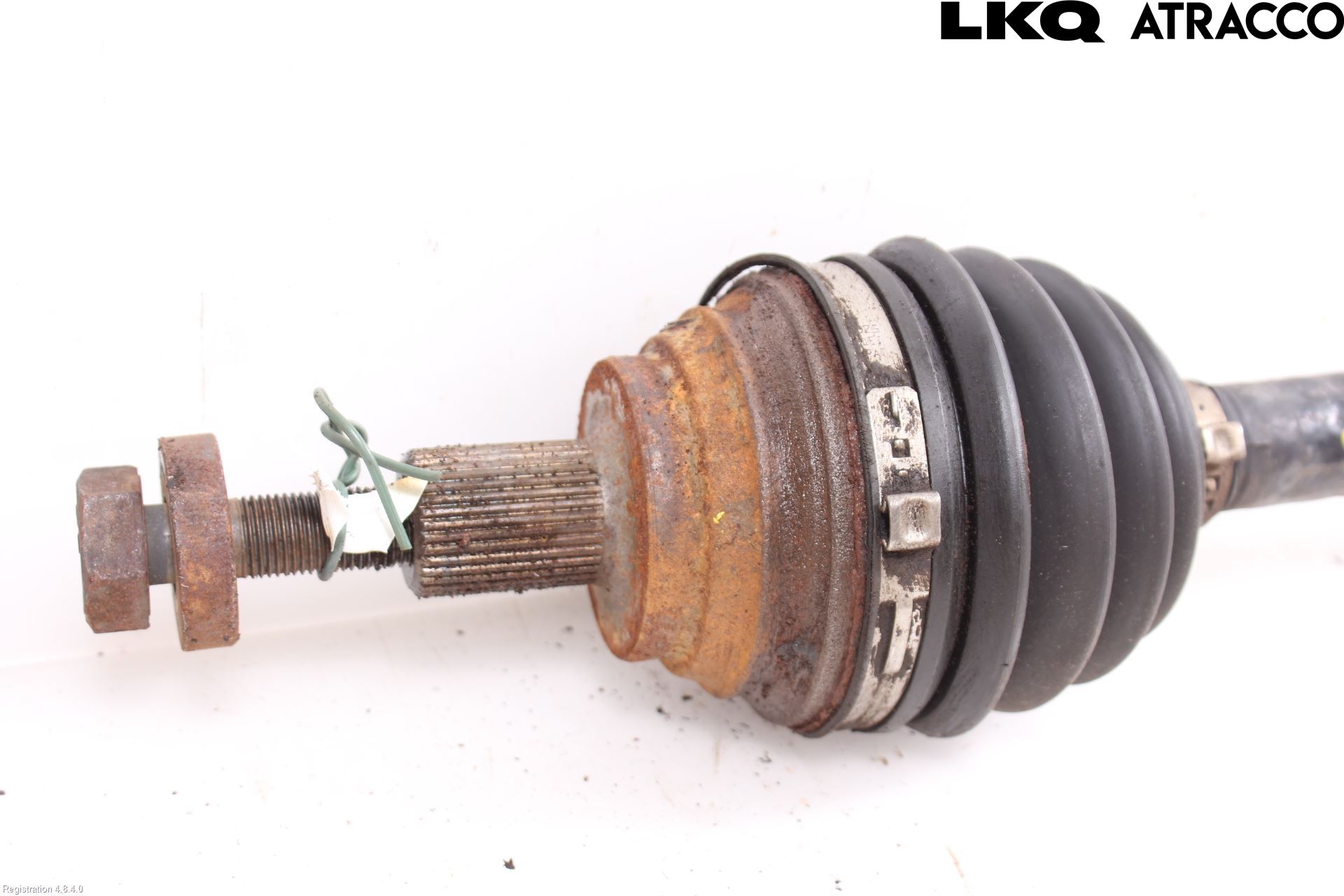 Volkswagen VW GOLF V 04-09 Drivaxel Fram Vänster