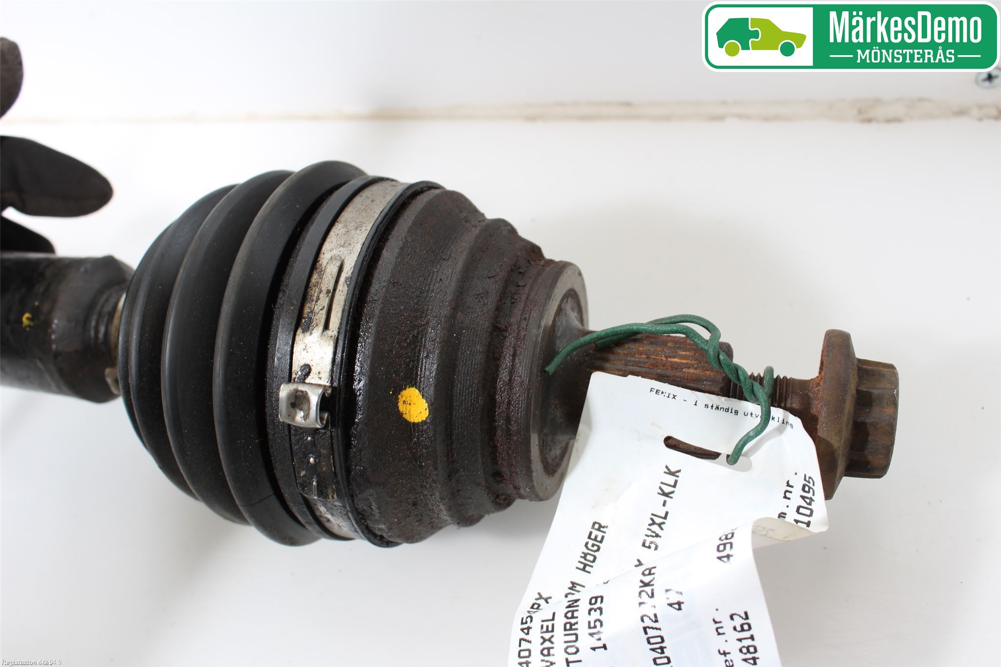 Volkswagen VW TOURAN 03-10 Drivaxel Fram Höger