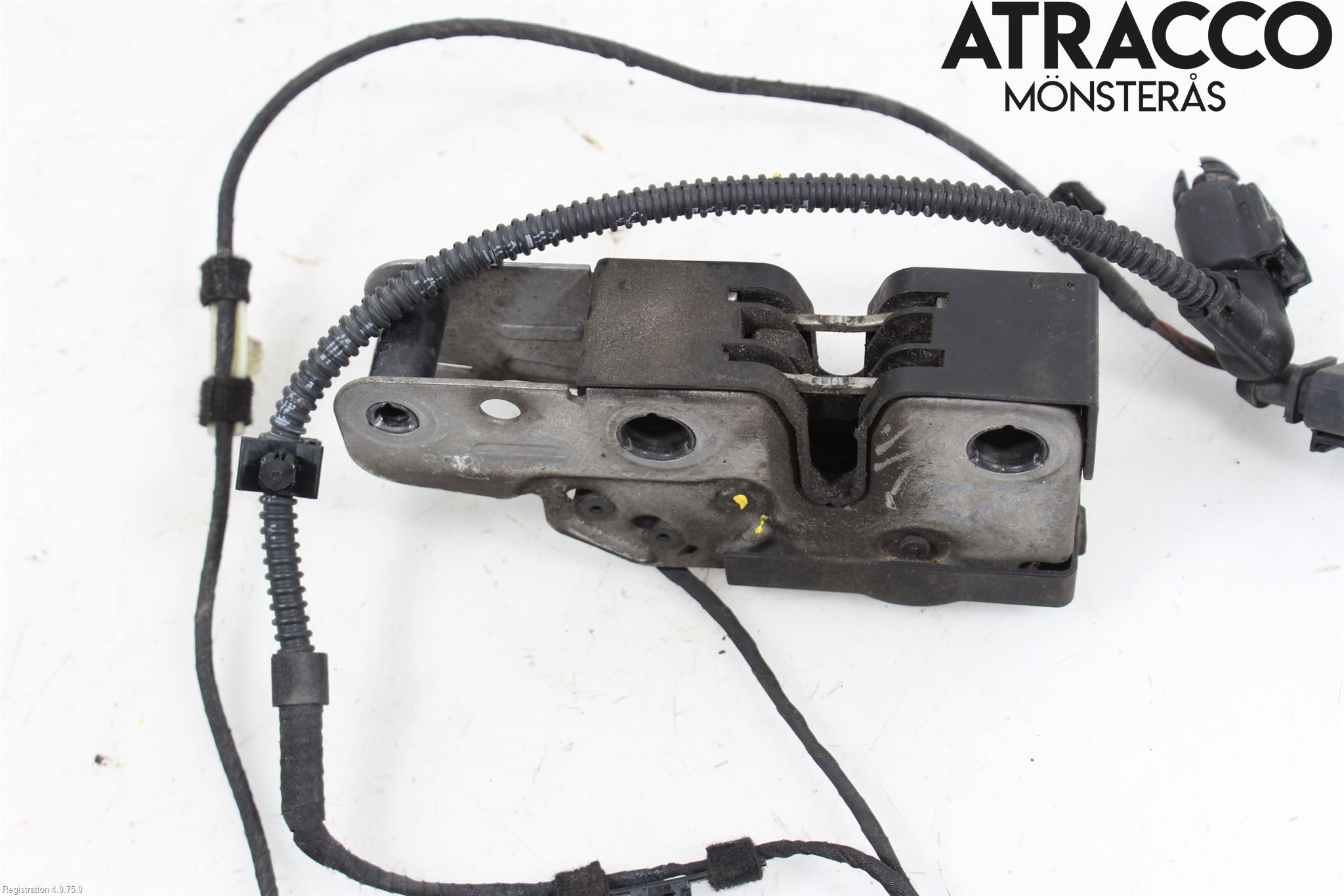 Volkswagen VW PASSAT 15-19 Huvlås