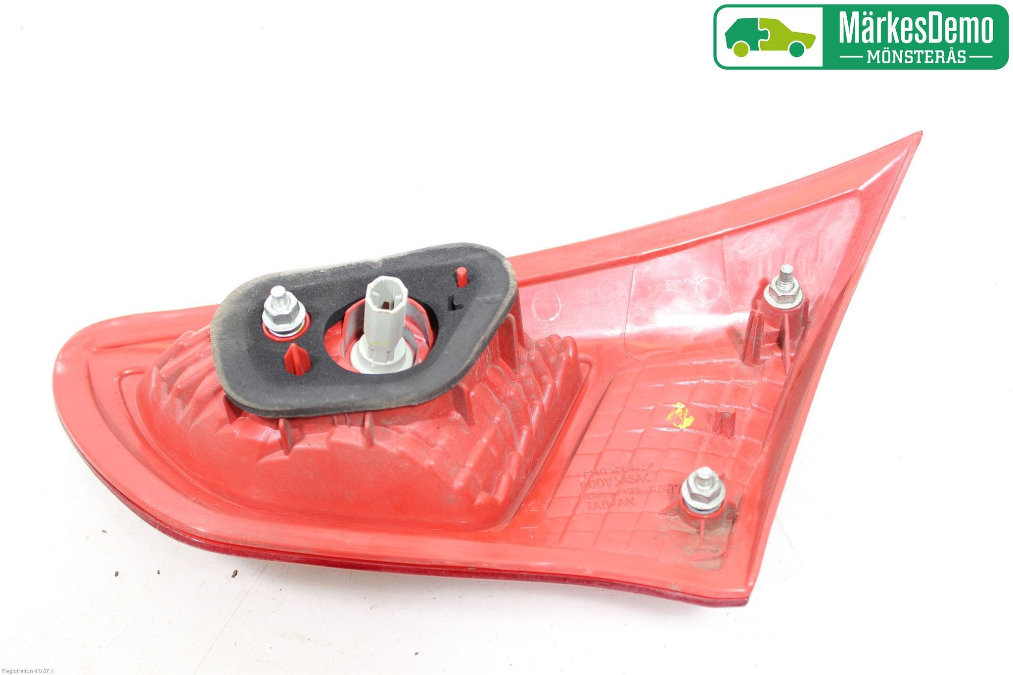 Mitsubishi LANCER 07-14 Bakljus Lucka Vä