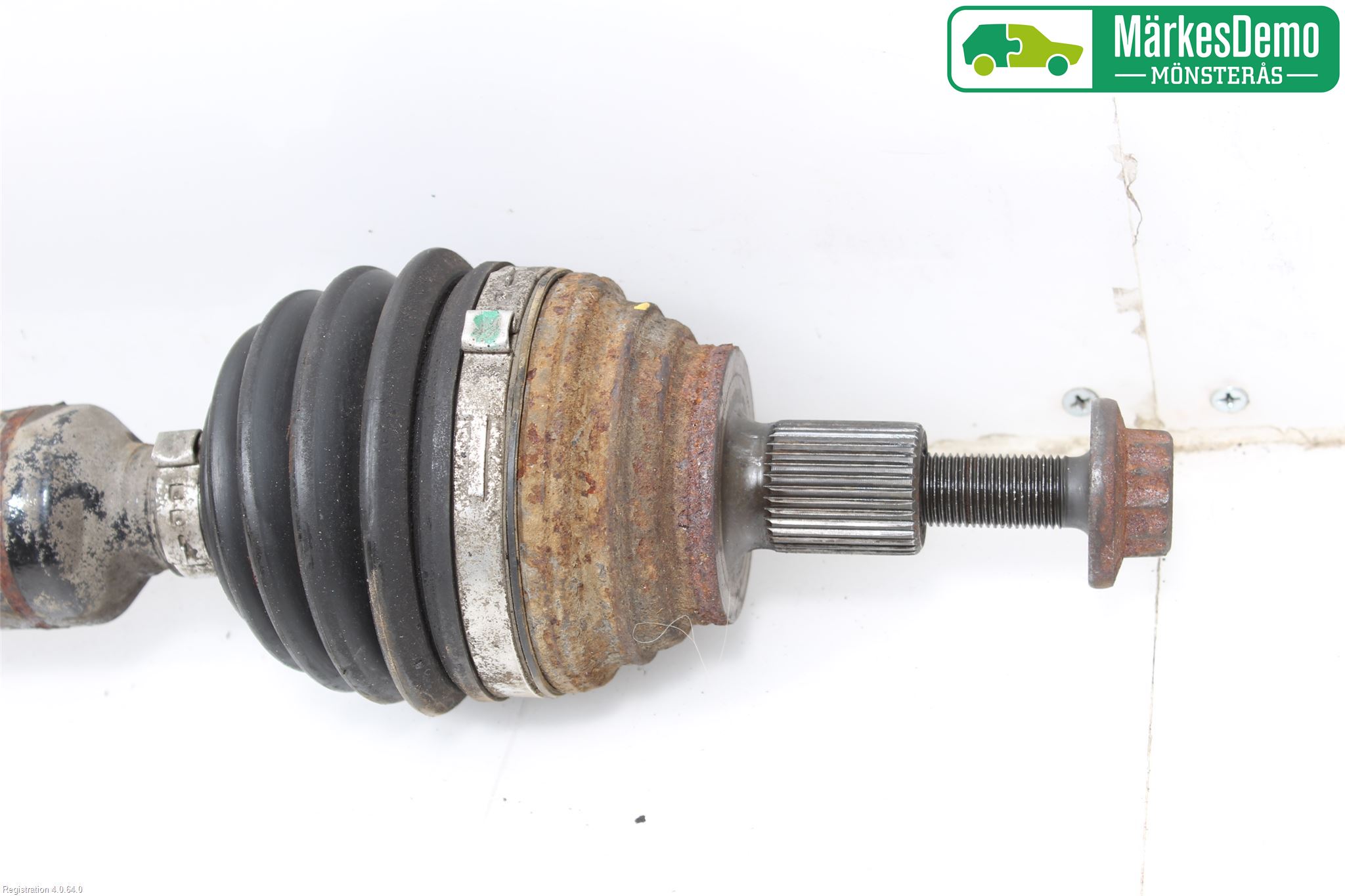 Volkswagen VW SCIROCCO 09-17 Drivaxel Fram Höger