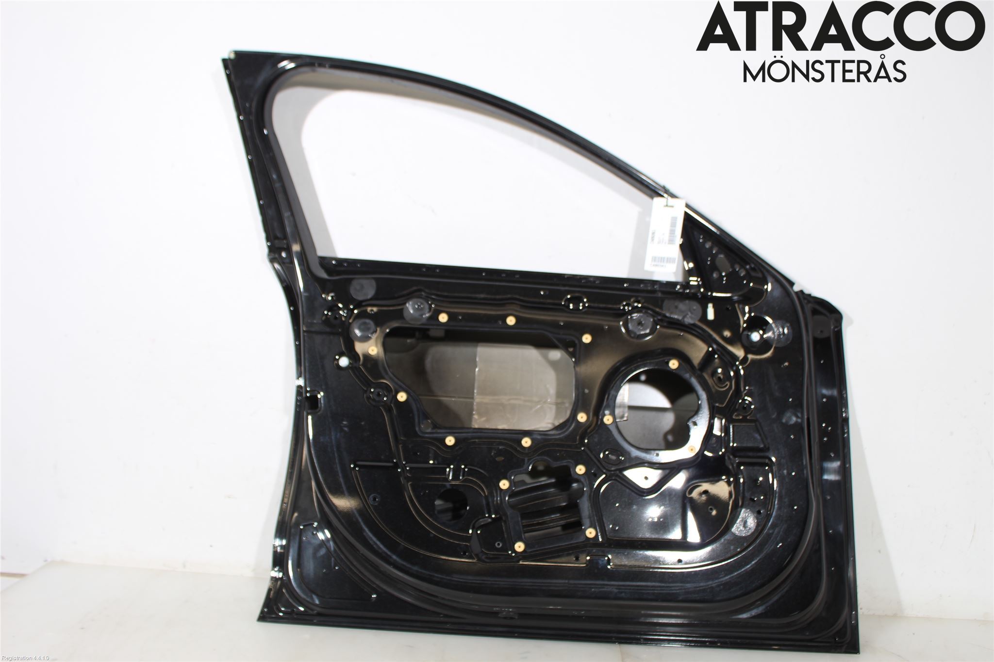 Jaguar XE (X760) 15-24 Dörr Fram Vänster