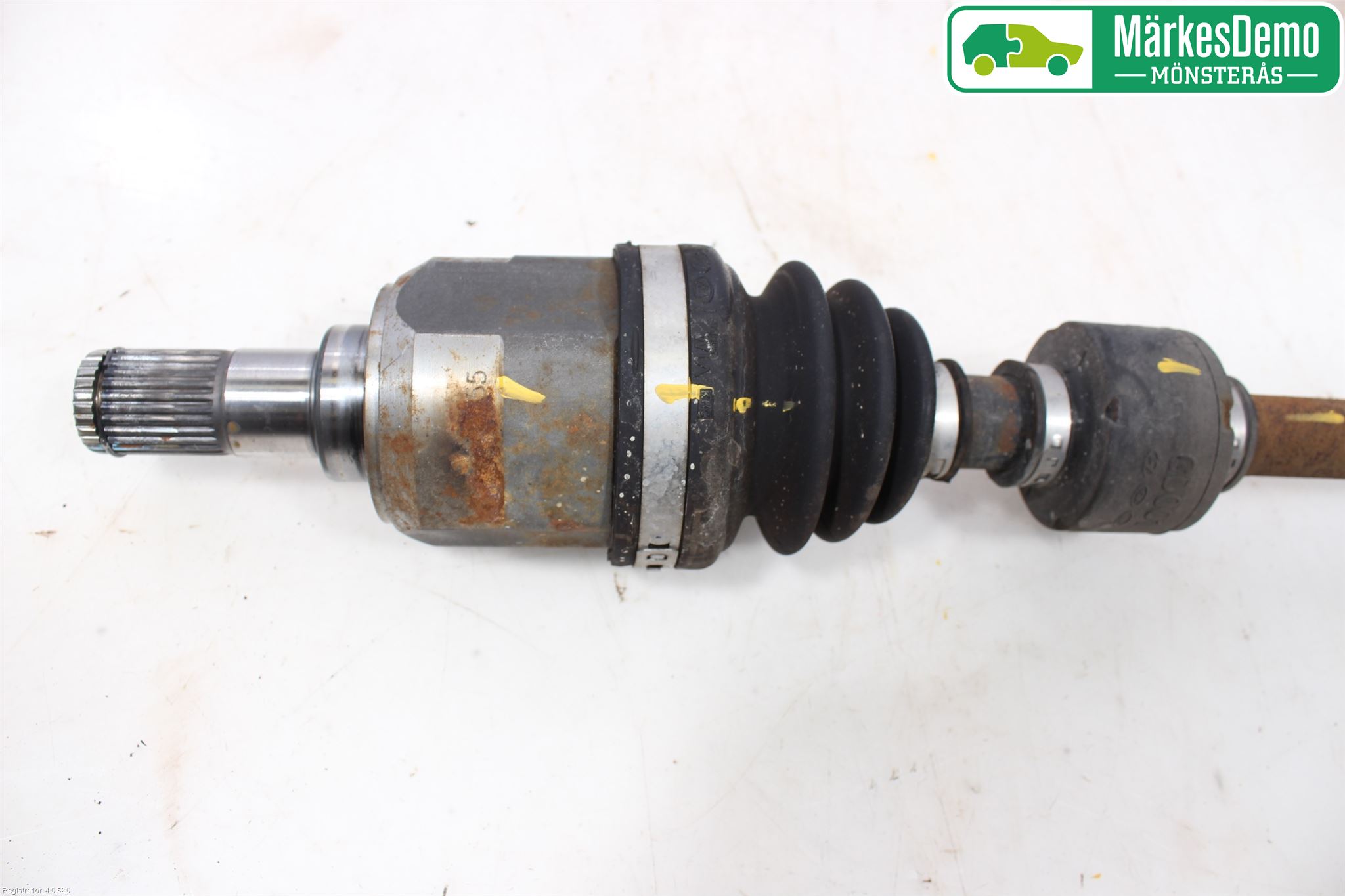 Hyundai i30 GD 13-17 Drivaxel Fram Vänster
