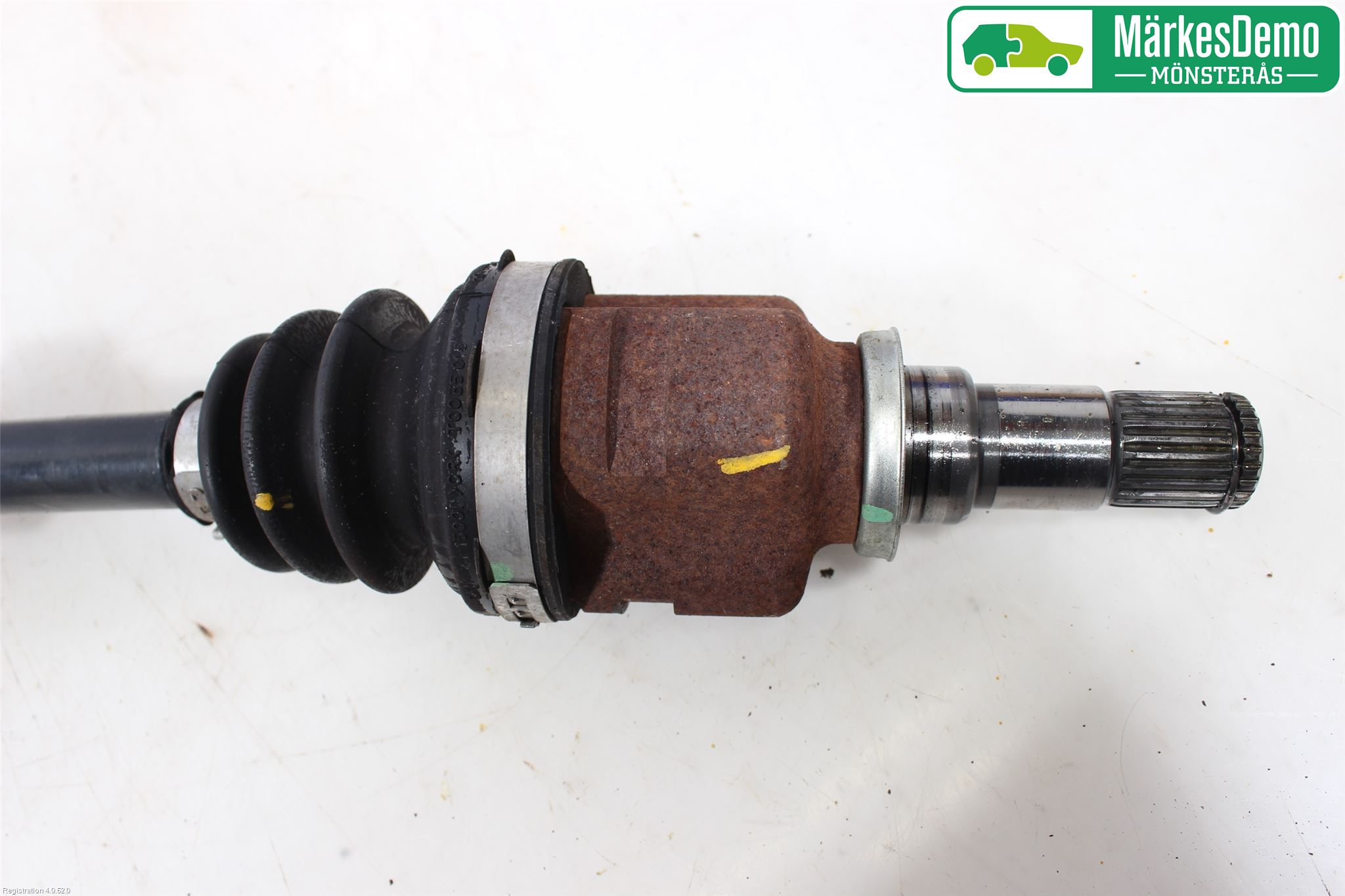 Toyota YARIS XP130 12-14 Drivaxel Fram Höger