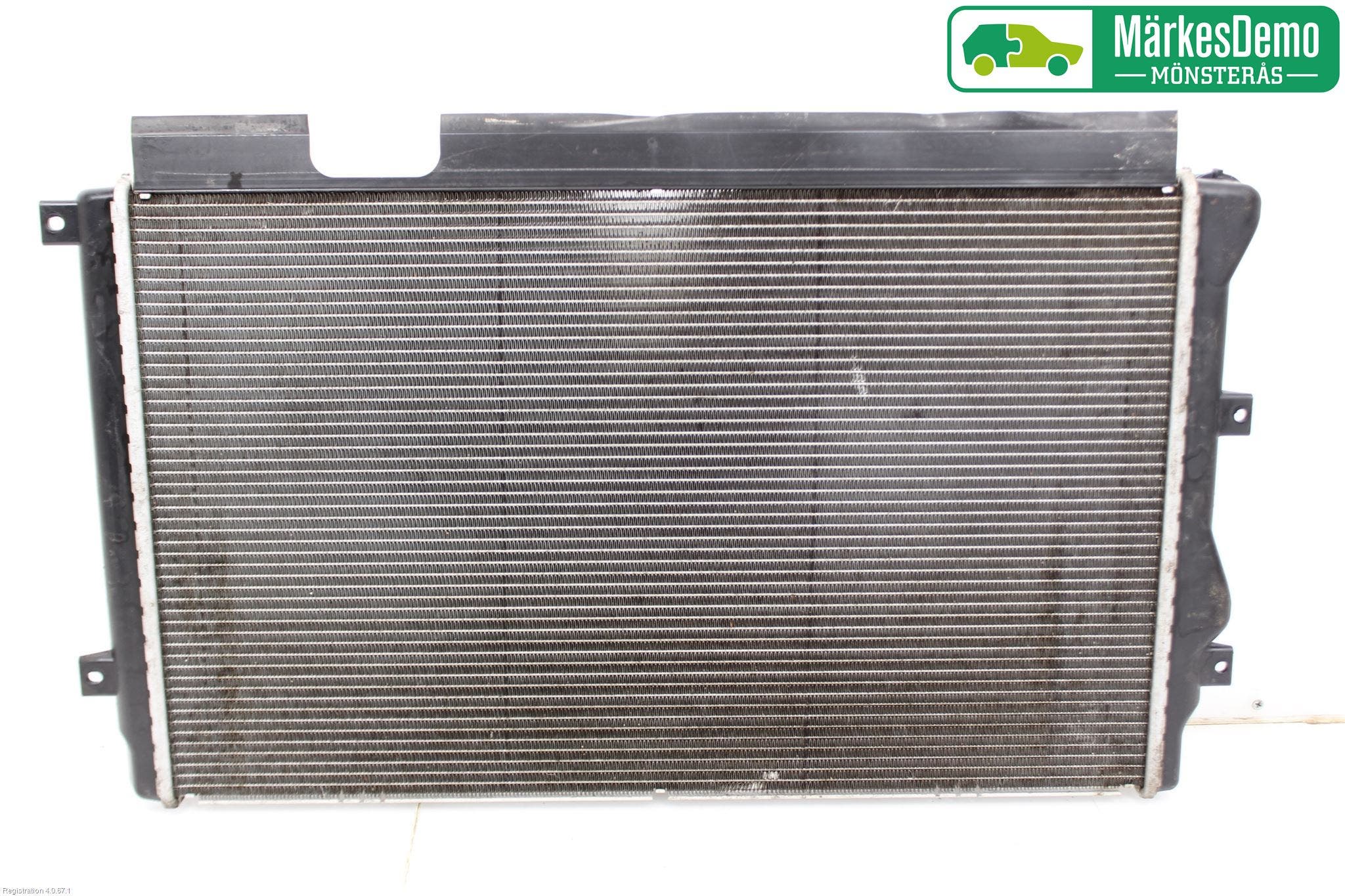 Volkswagen VW TOURAN 10-15 Kylare Aut