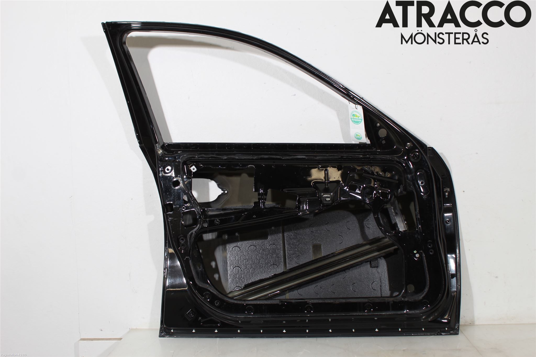 BMW 5 E60/61 Sed/Tou 02-10 Dörr Fram Vänster