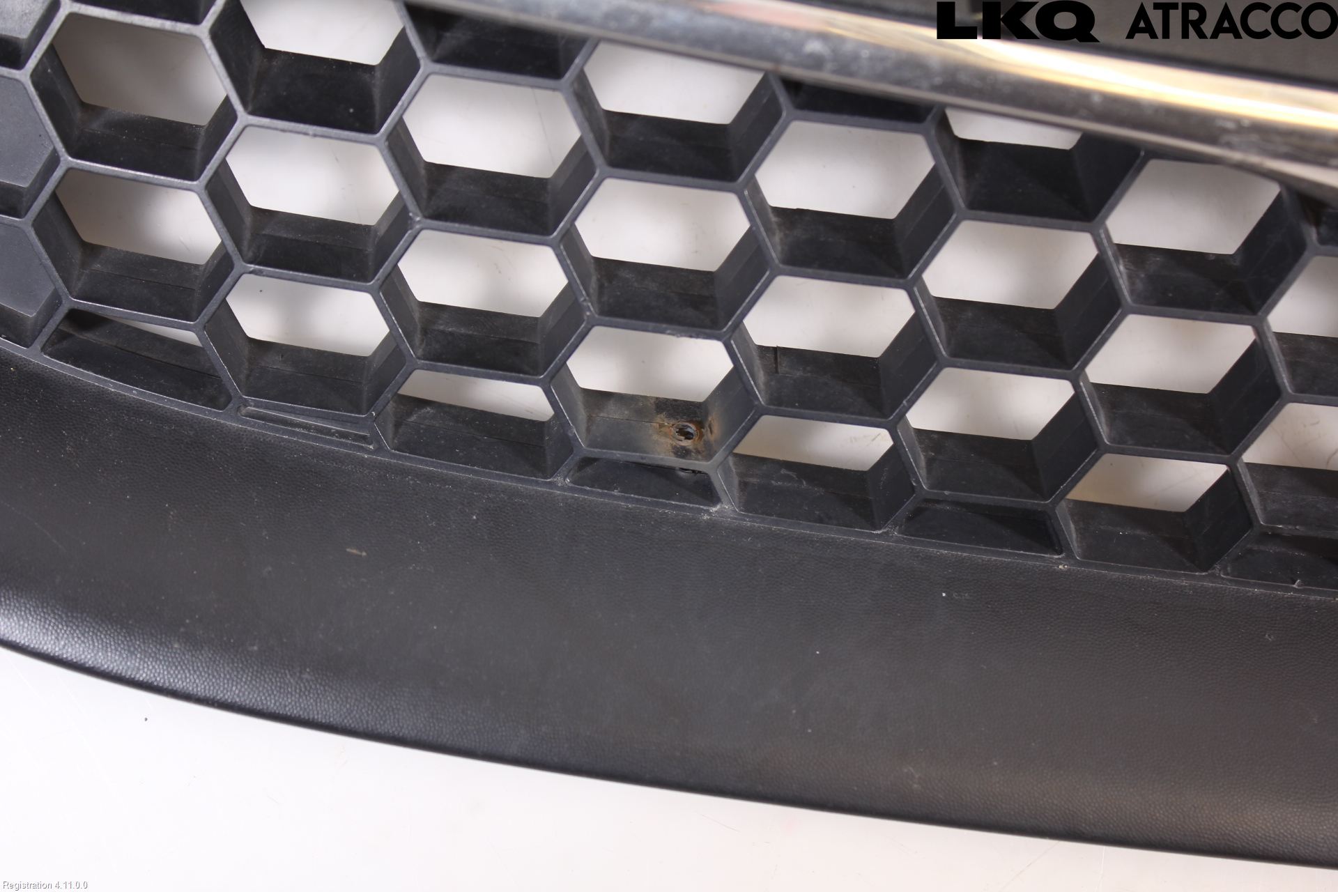 Dacia SANDERO/STEPWAY 13-20 Grill Komp