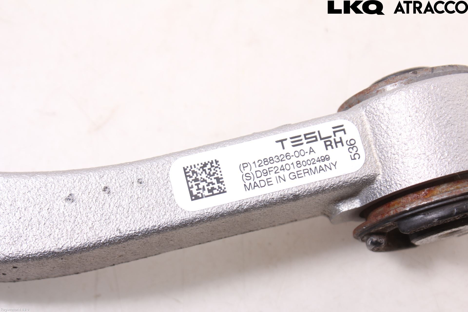 Tesla MODEL Y 21- Bärarm Fram Övre Hö