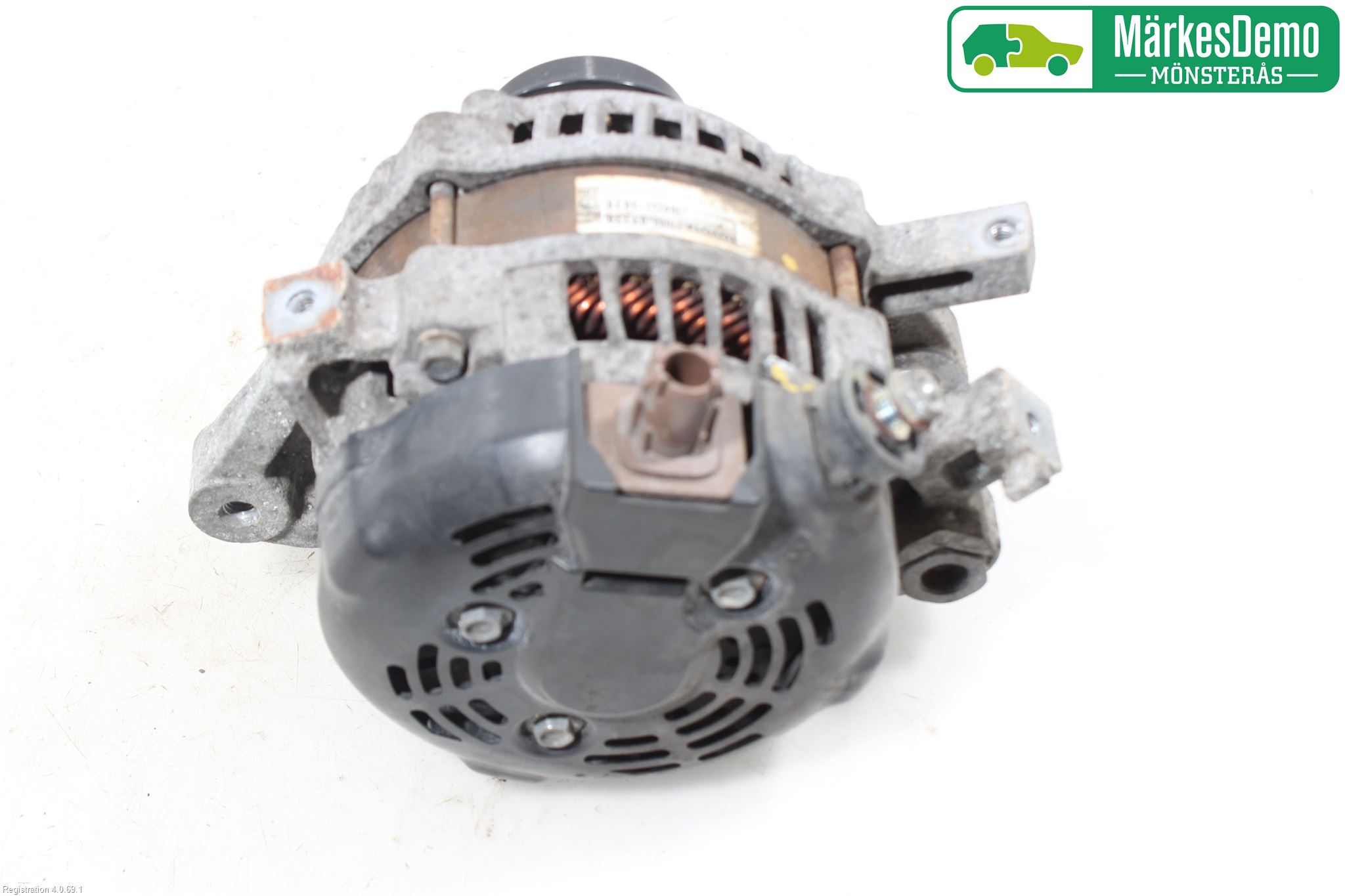 Toyota YARIS XP130 12-14 Generator