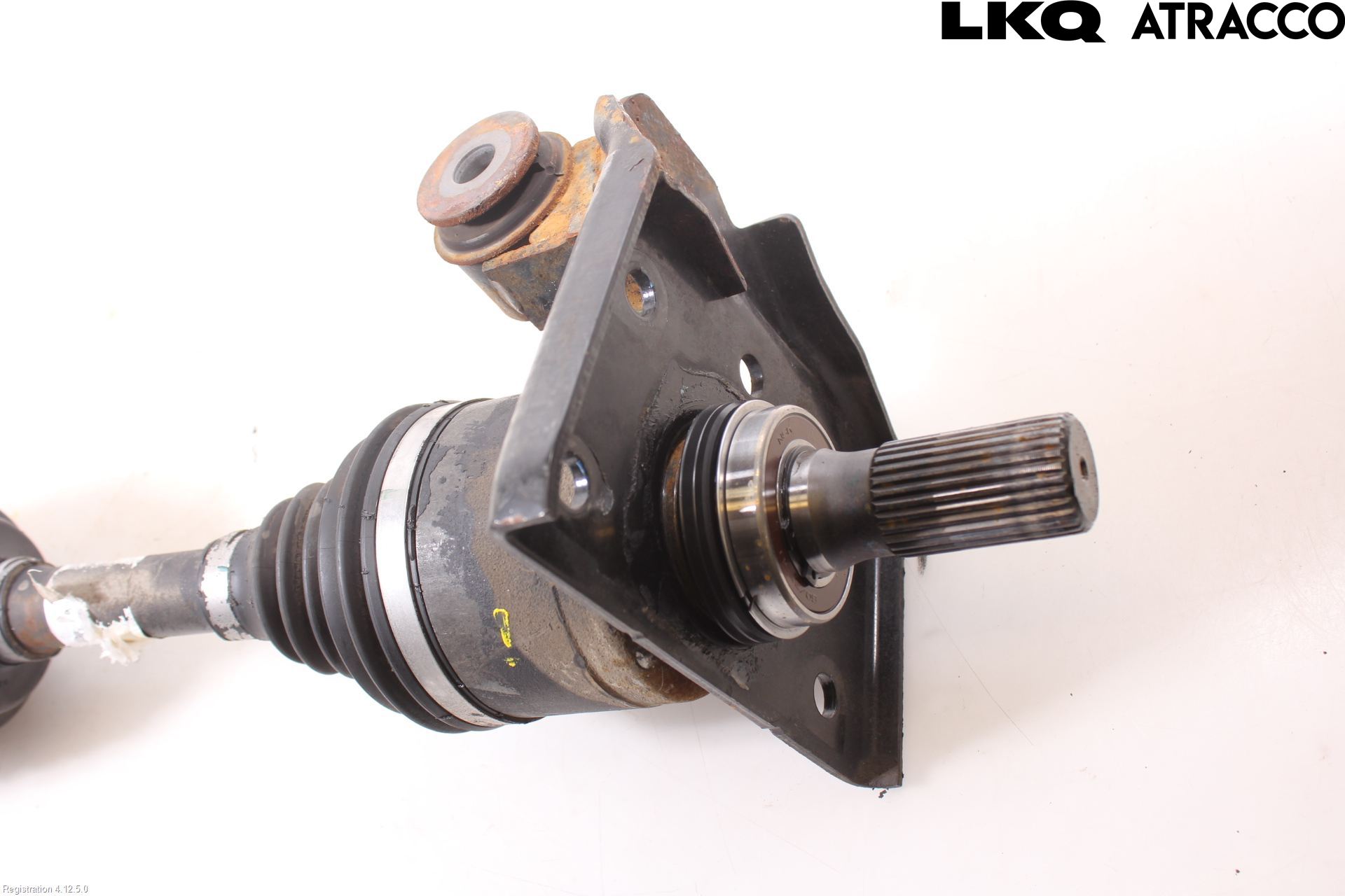 Isuzu D-MAX Drivaxel Fram Vänster