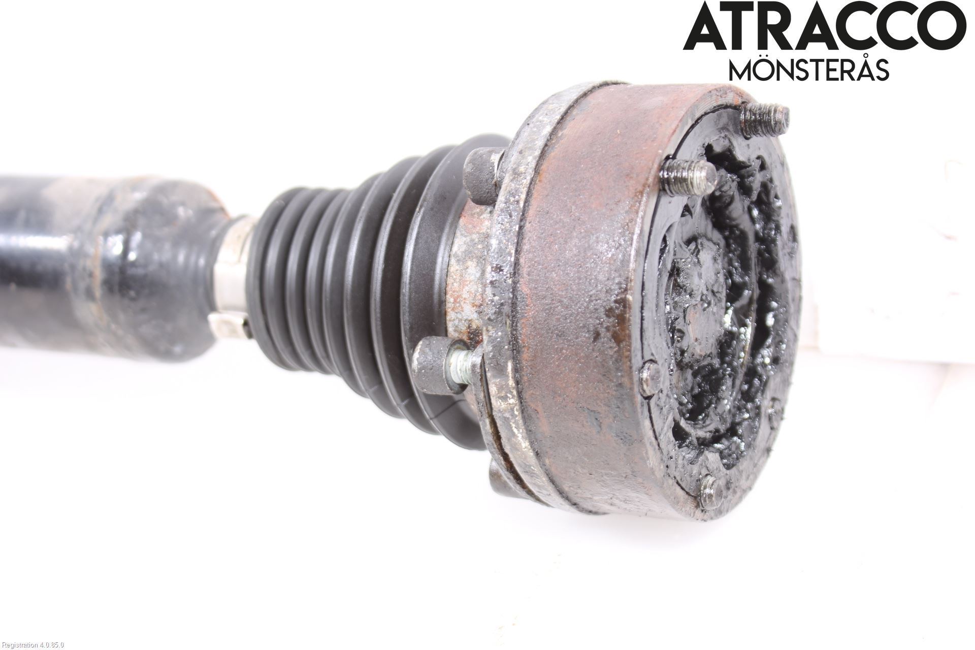 Volkswagen VW CADDY      04-10 Drivaxel Fram Höger