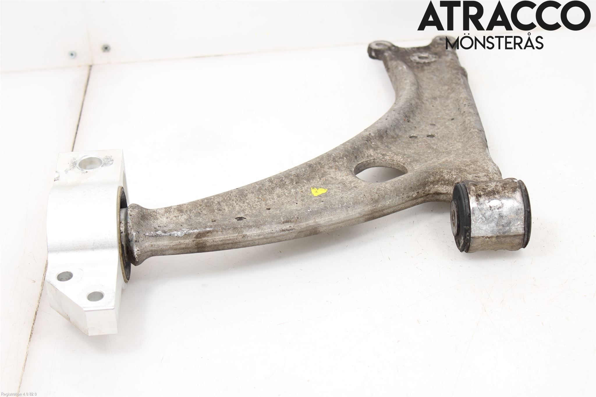 Volkswagen VW PASSAT 05-11 Bärarm Fram Undre Vä