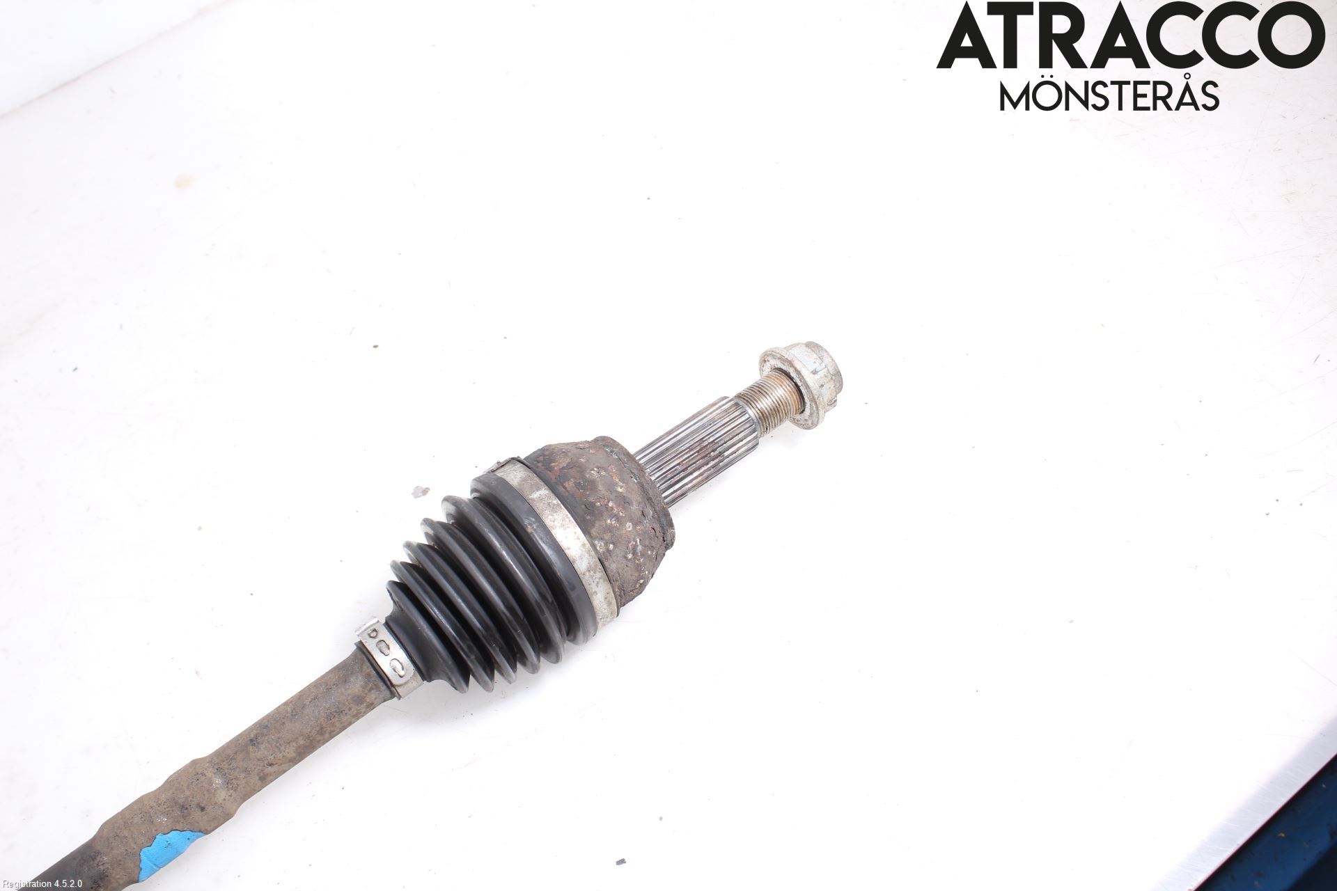 Mazda 2 (DE) 08-15 Drivaxel Fram Höger