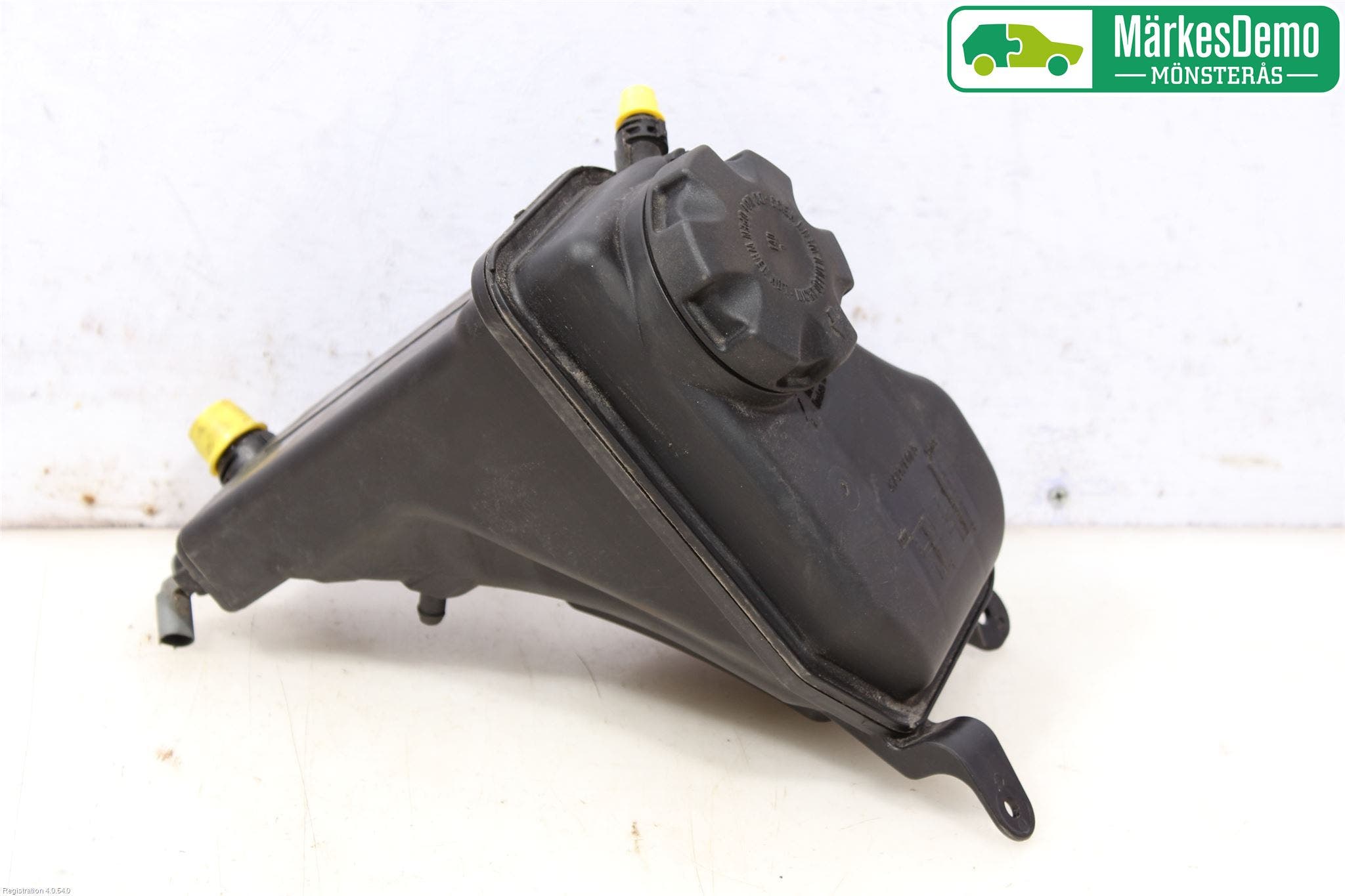 BMW 3 E90/91 SED/TOU 05-12 Expansionstank