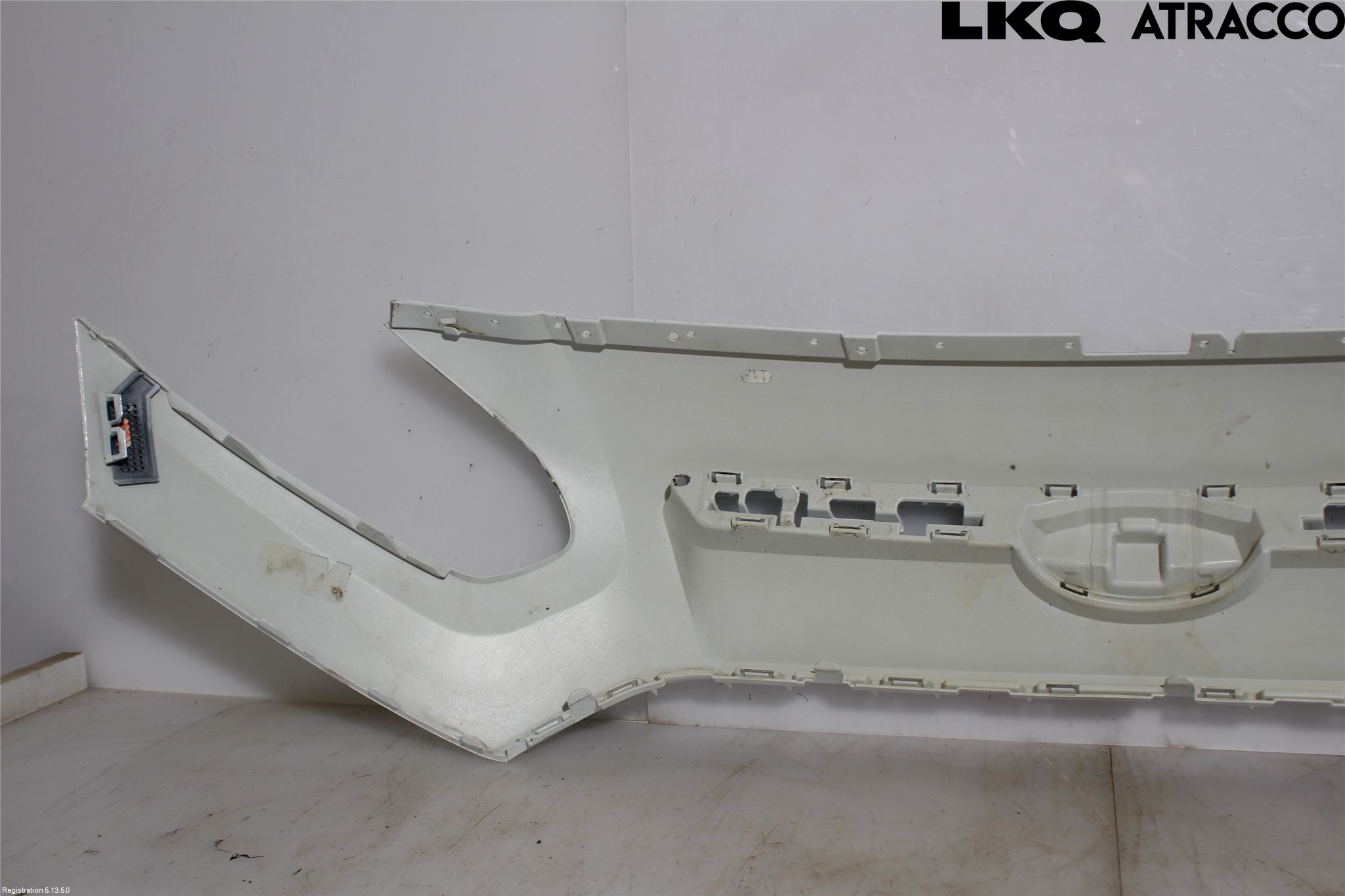 Ford TRANSIT/TOURNEO CONNECT 13-22 Stötfångarbeklädnad Fram