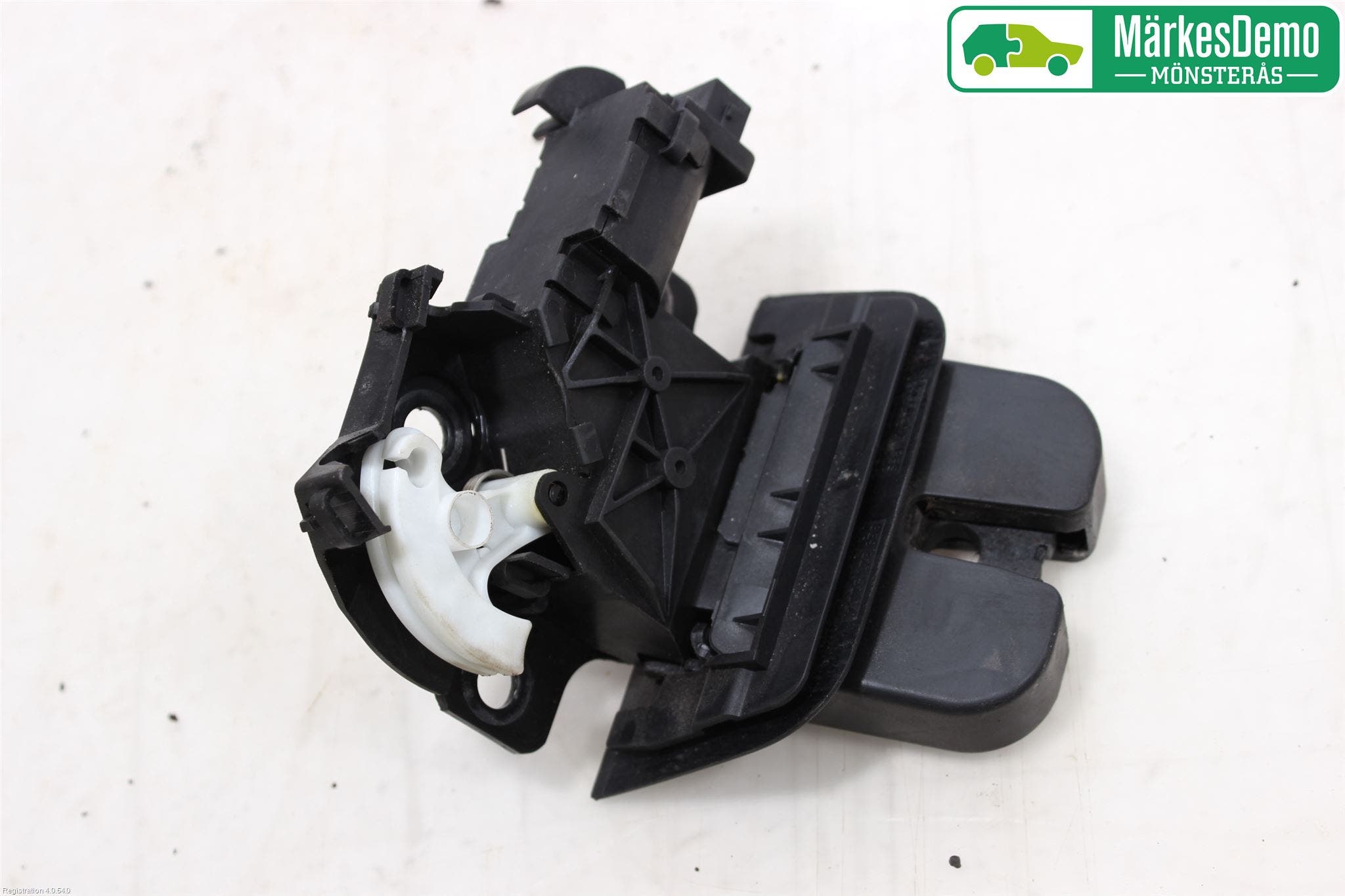 Audi A4/S4 05-07 Låskista Baklucka