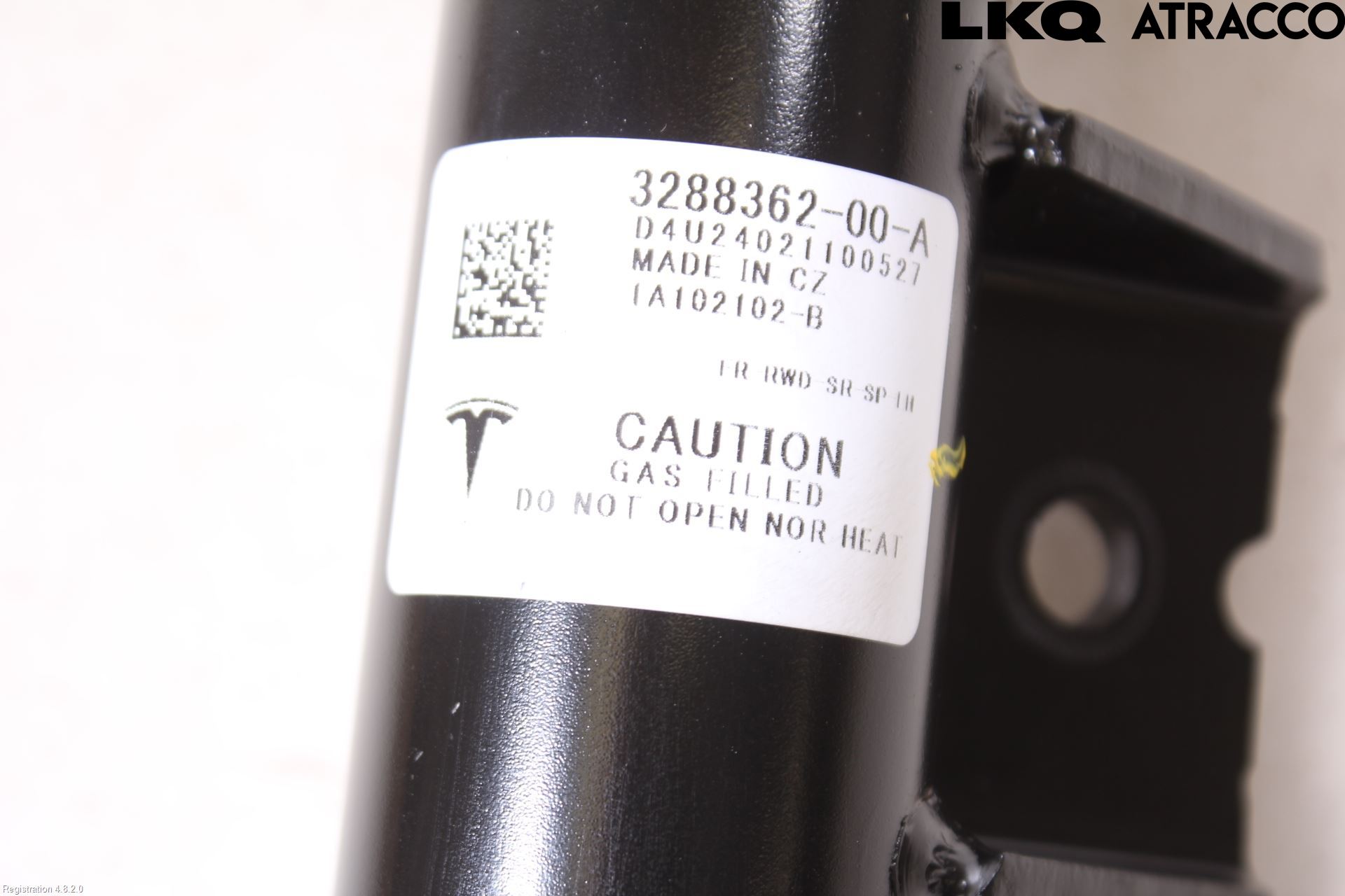 Tesla MODEL Y 21- Fjäderben Fram Vänster