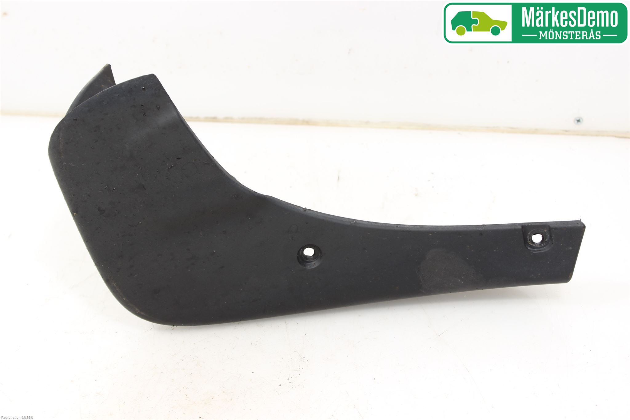 Nissan QASHQAI 10-14 Stänkskydd