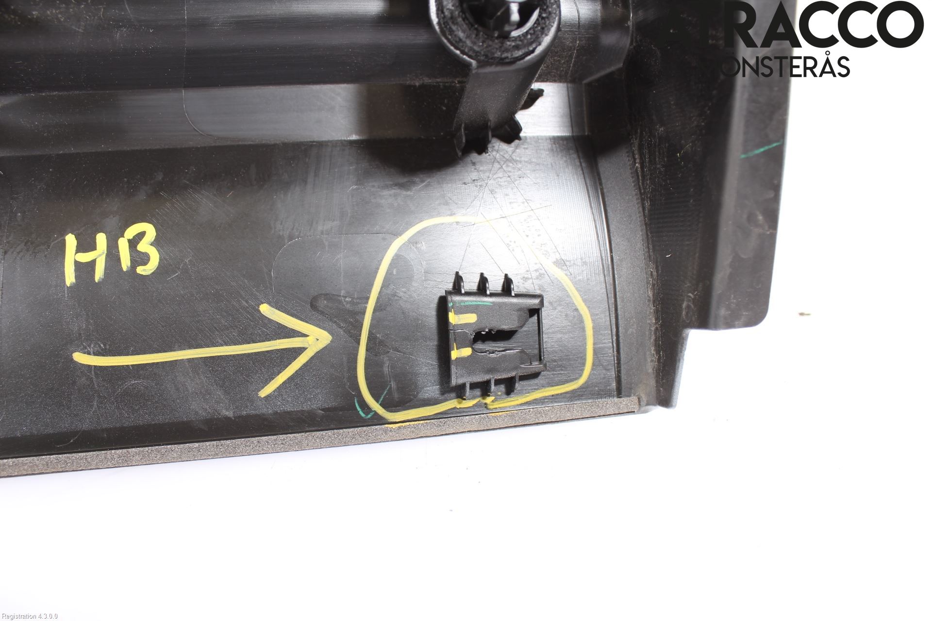 Mitsubishi ECLIPS CROSS Dörr Dekorlist Bak Hö