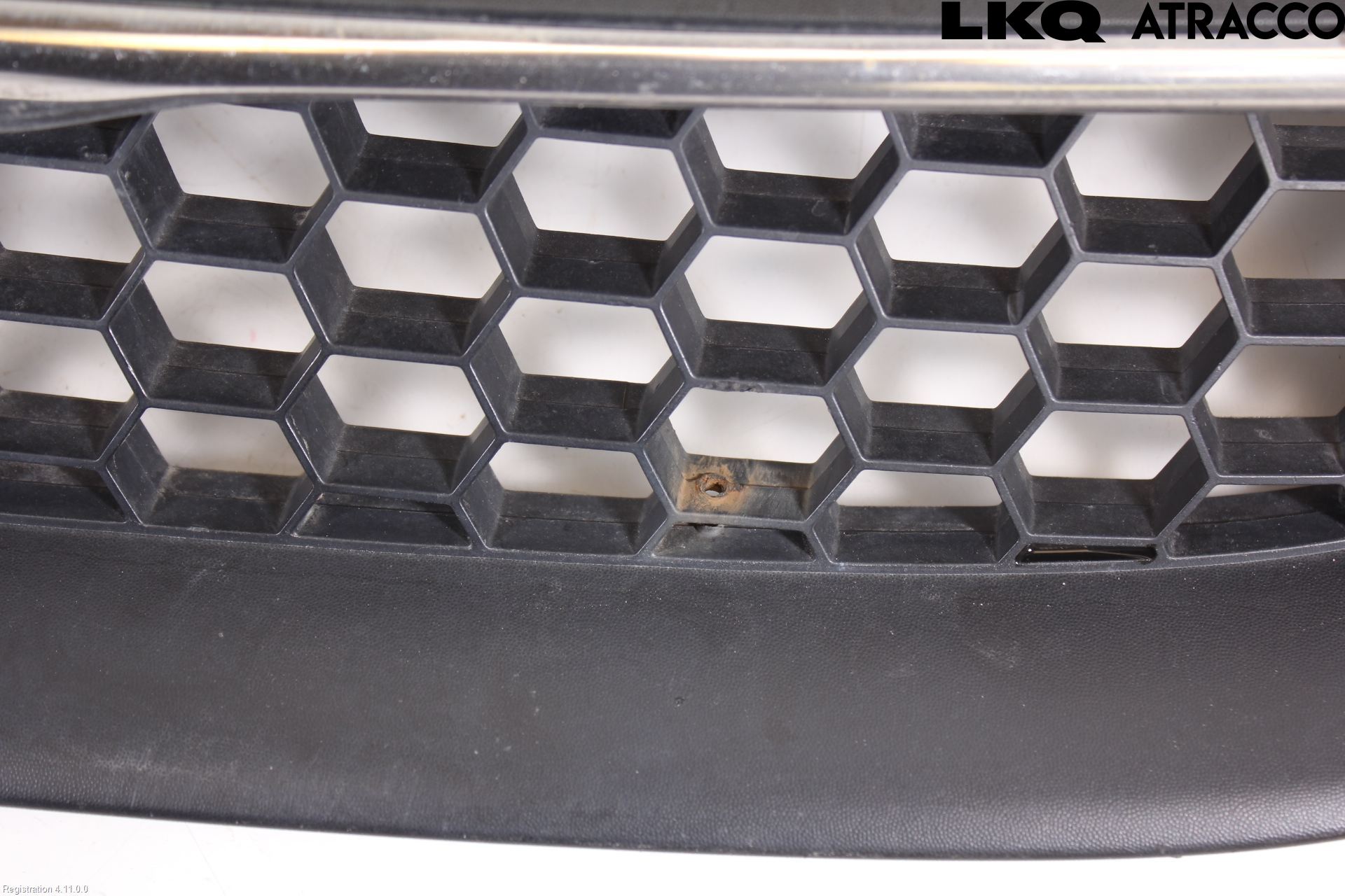 Dacia SANDERO/STEPWAY 13-20 Grill Komp