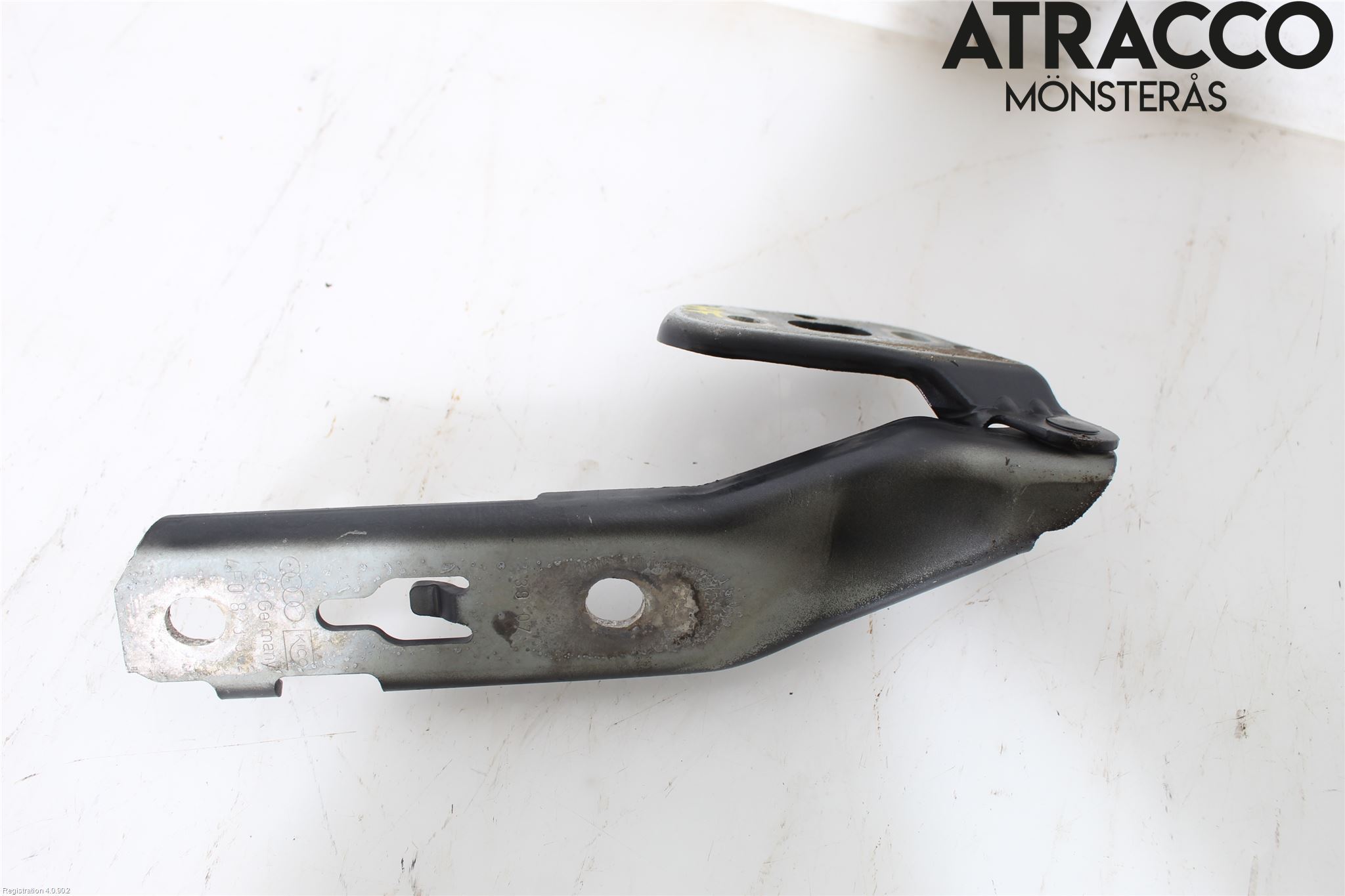 Audi ALLROAD 06-11 Huvgångjärn