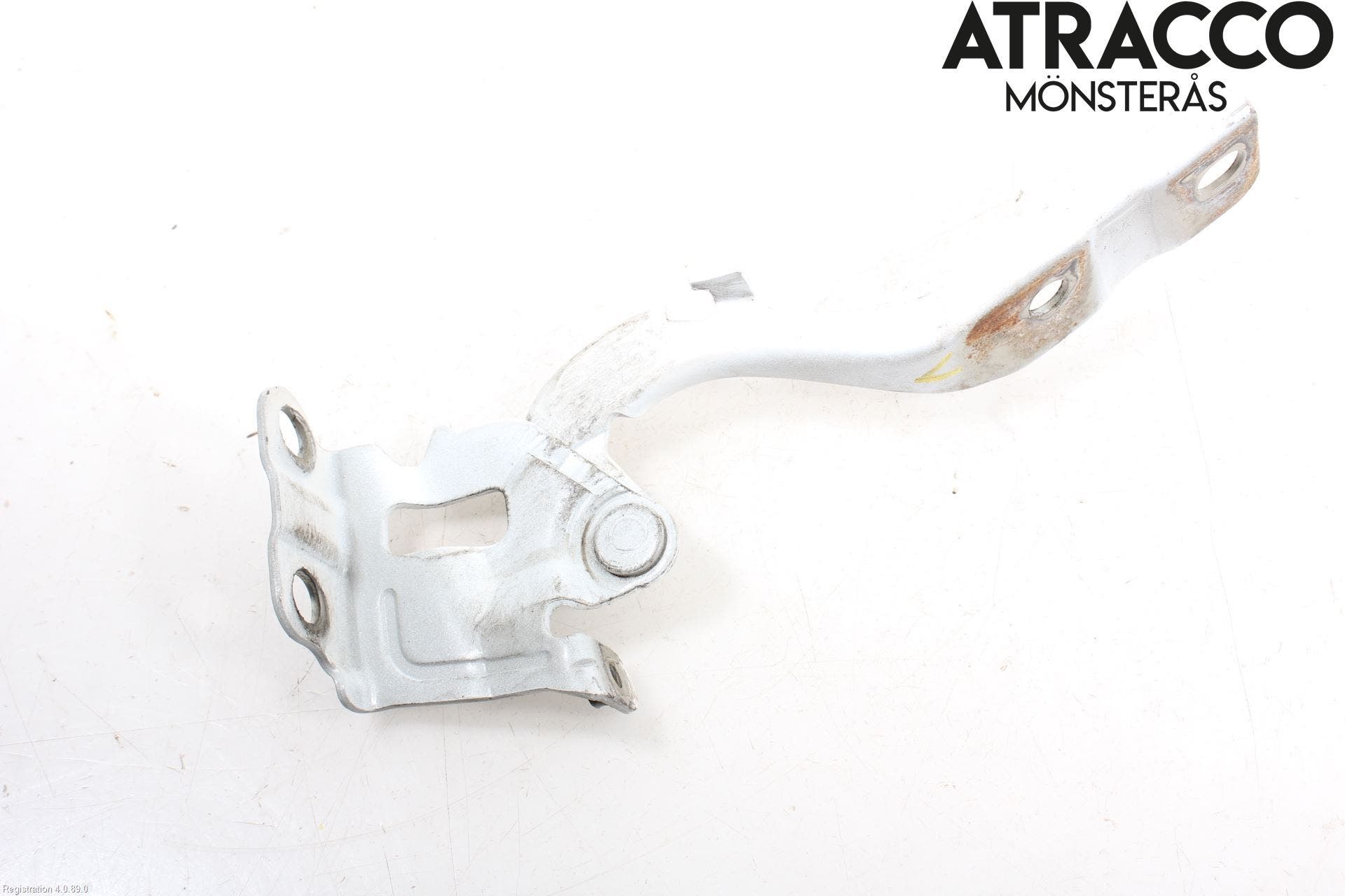 Hyundai i20 PB 09-14 Huvgångjärn