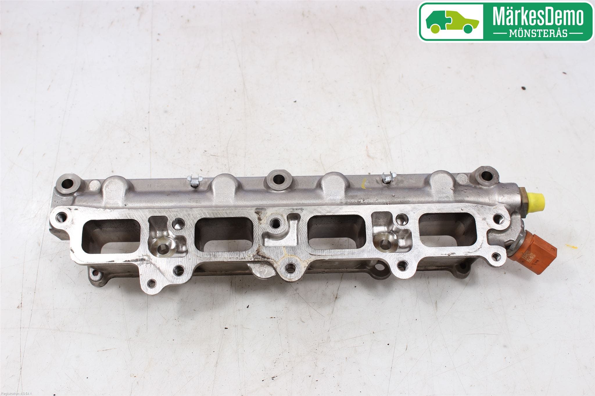 Volkswagen VW PASSAT 11-14 Grenrör Insug