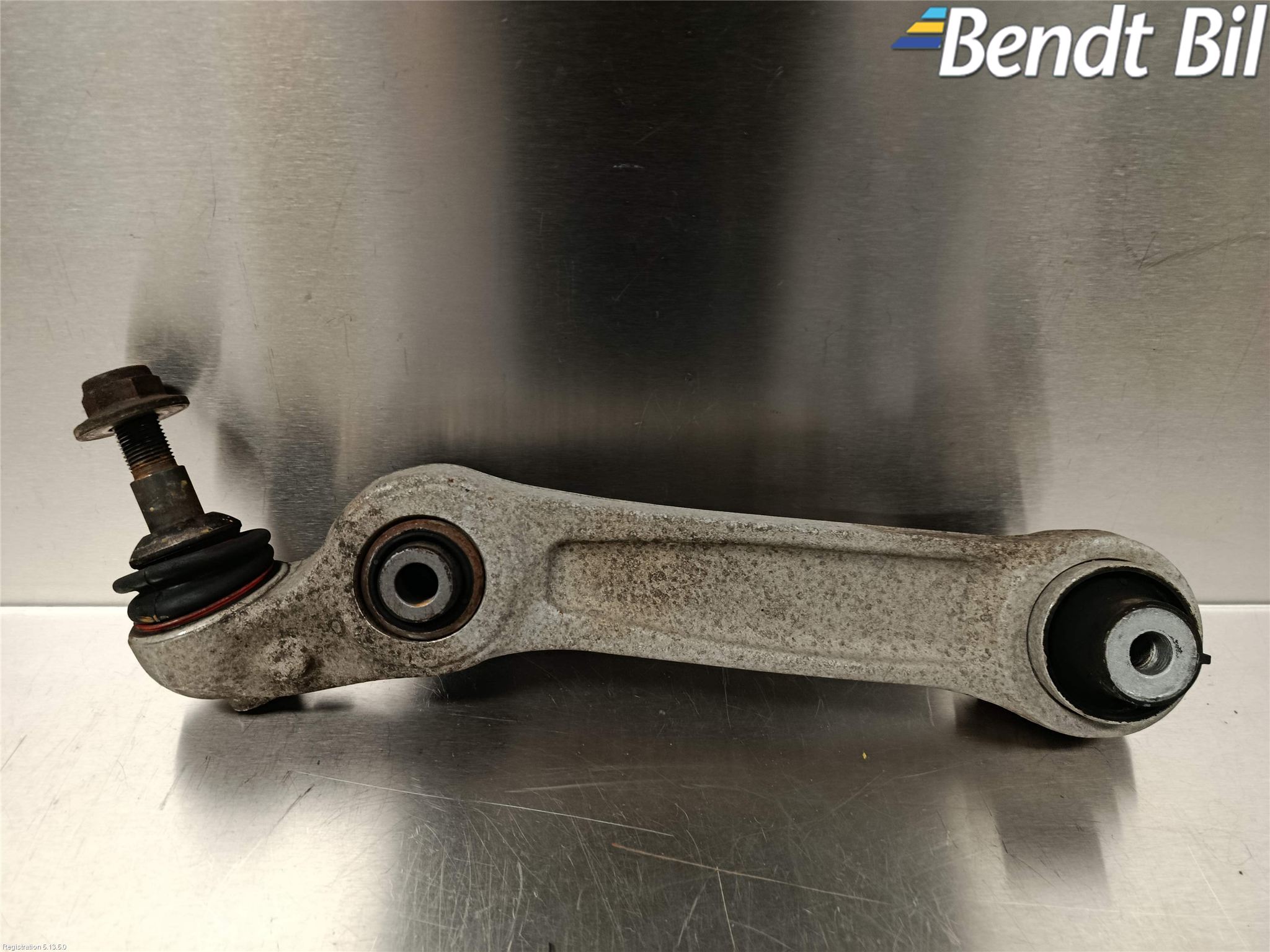BMW 5 F10/F11/F18 09-17 Bärarm Fram Undre Vä