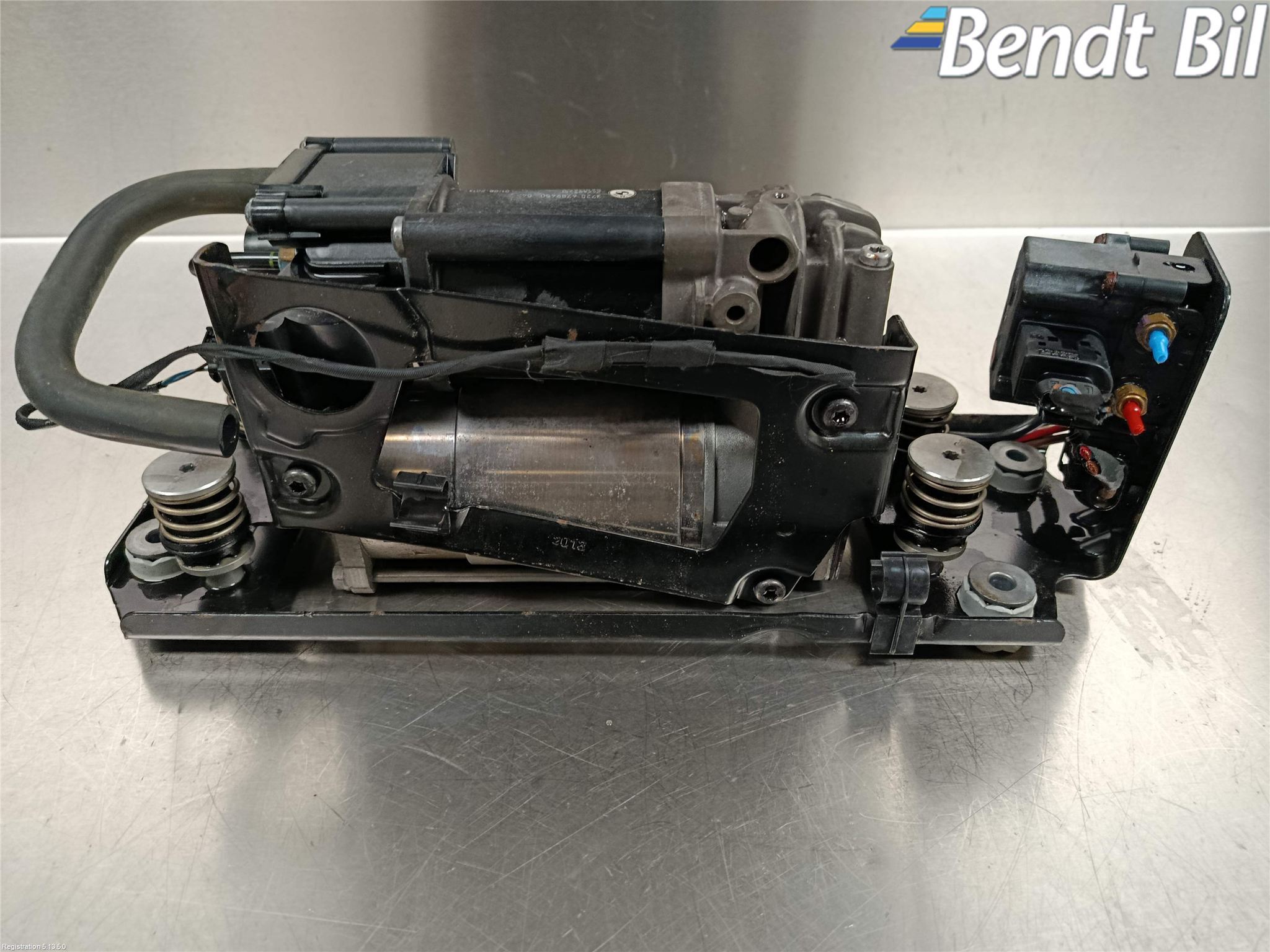 BMW 5 F10/F11/F18 09-17 Kompressor Stöt-Fjädring