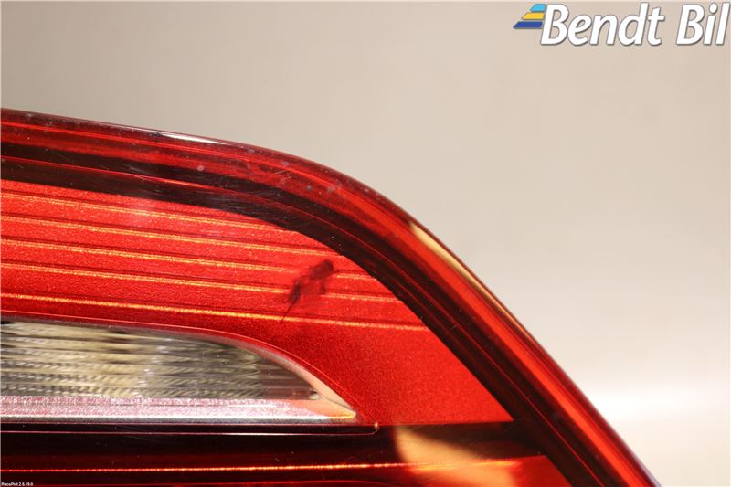 BMW 2 F45 Active Tourer 14-21 Bakljus Lucka Vä