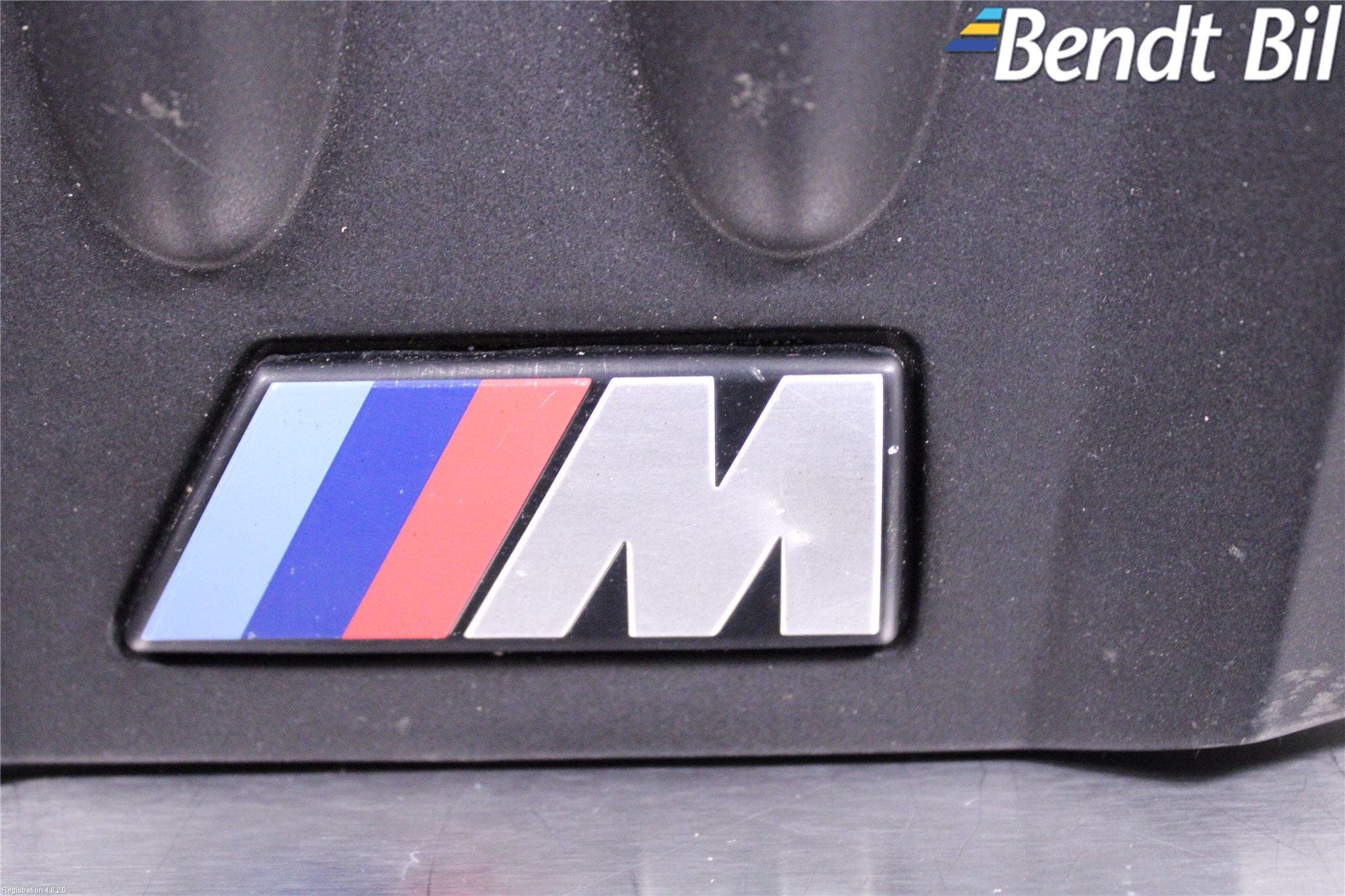 BMW 5 F10/F11/F18 09-17 Motorkåpa