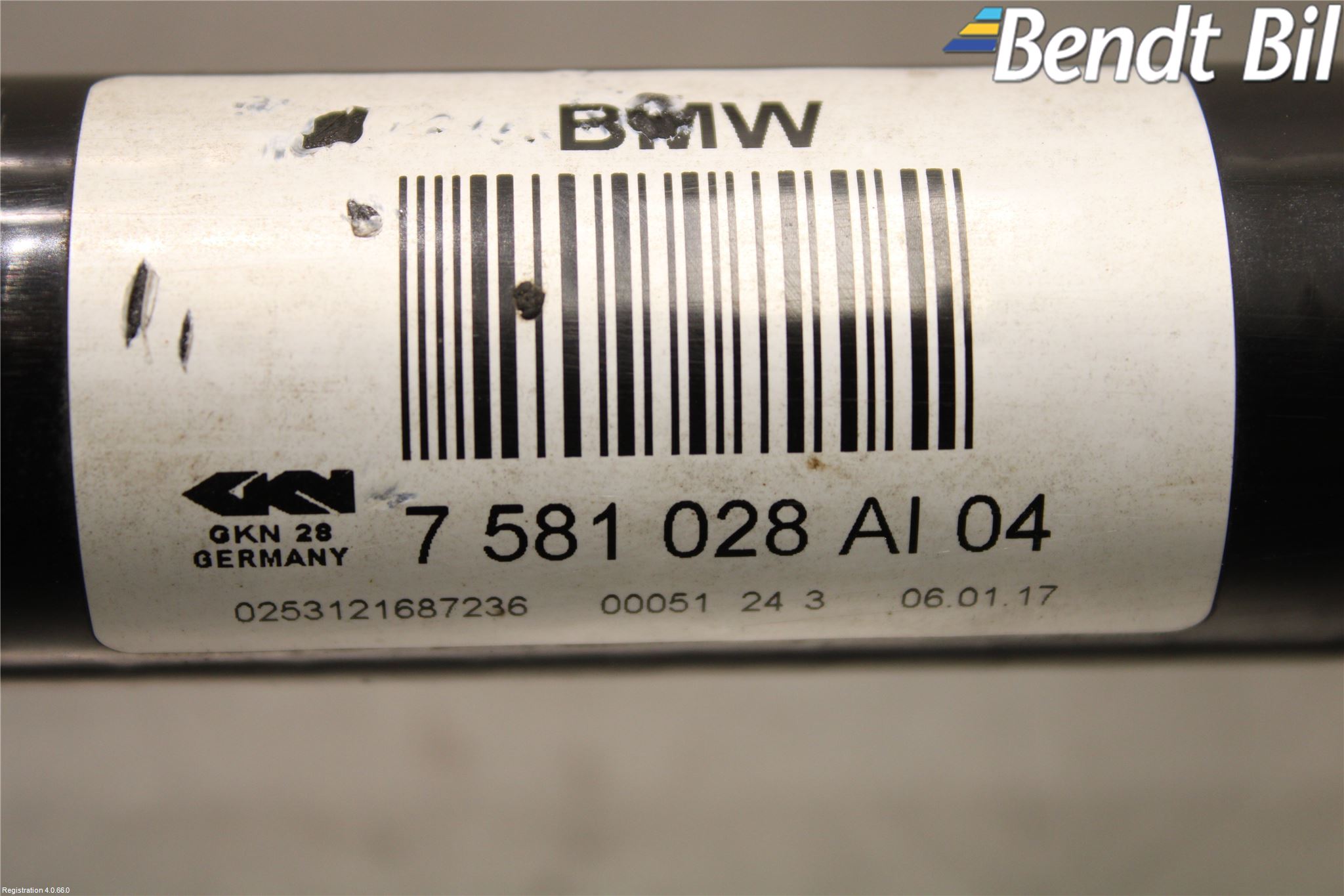 BMW 5 F10/F11/F18 09-17 Drivaxel Bak Höger