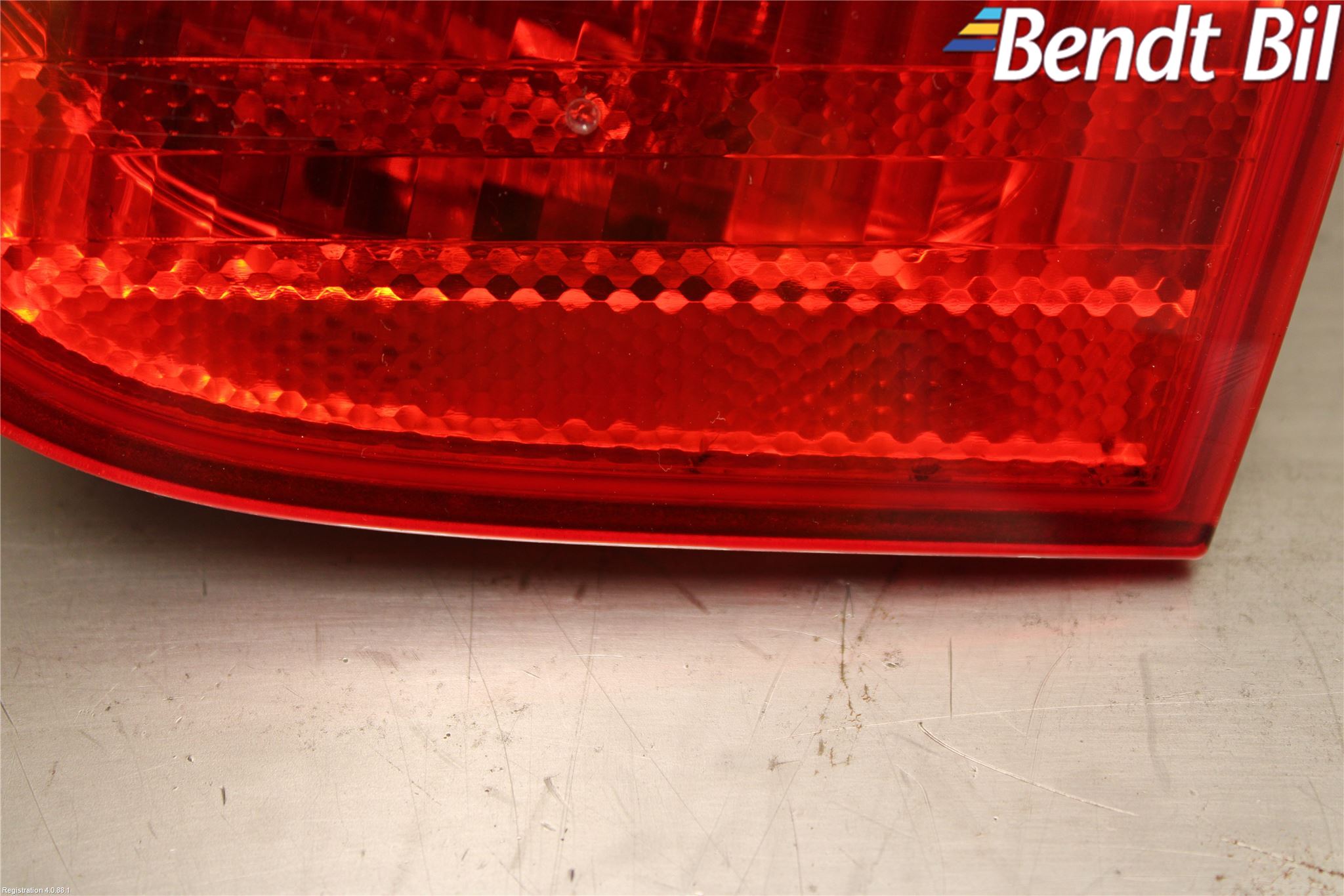 BMW 3 E90/91 SED/TOU 05-12 Bakljus Lucka Hö