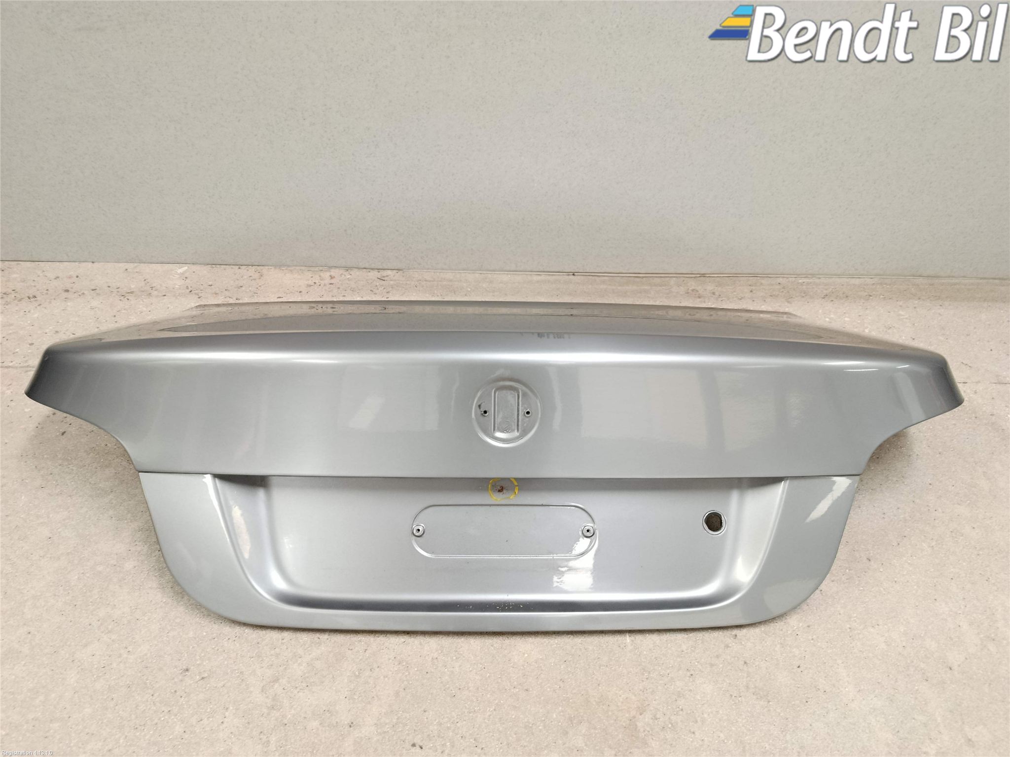 BMW 5 E60/61 Sed/Tou 02-10 Baklucka (Ej Med Ruta)