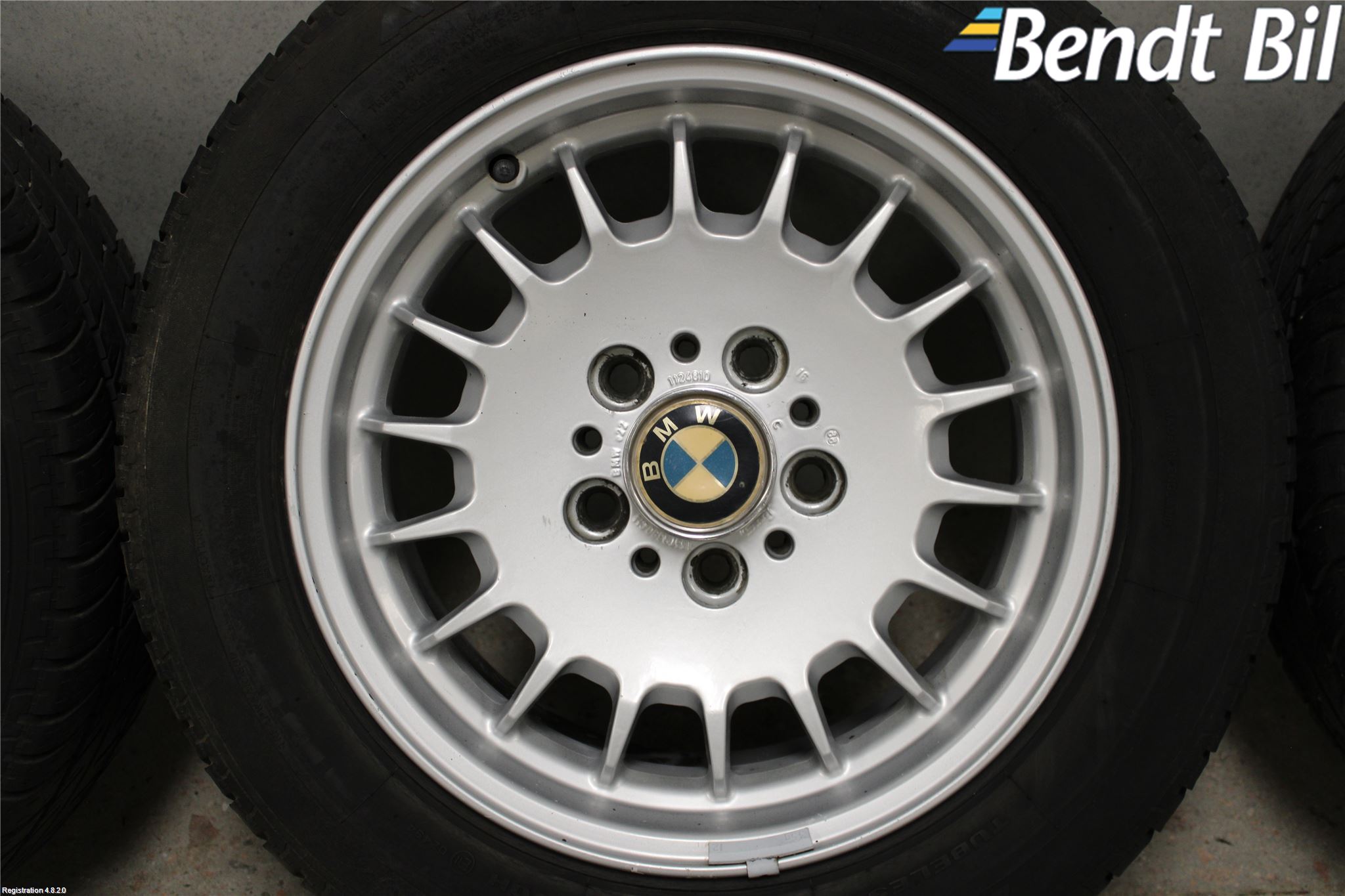 BMW 5 E28      81-88 Sommardäck Alumfälg 4St