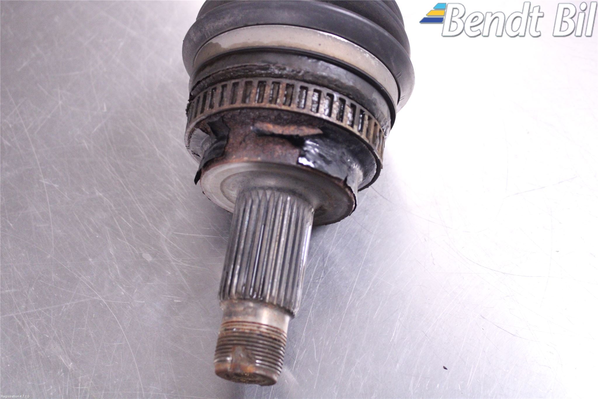BMW 3 E90/91 SED/TOU 05-12 Drivaxel Fram Vänster