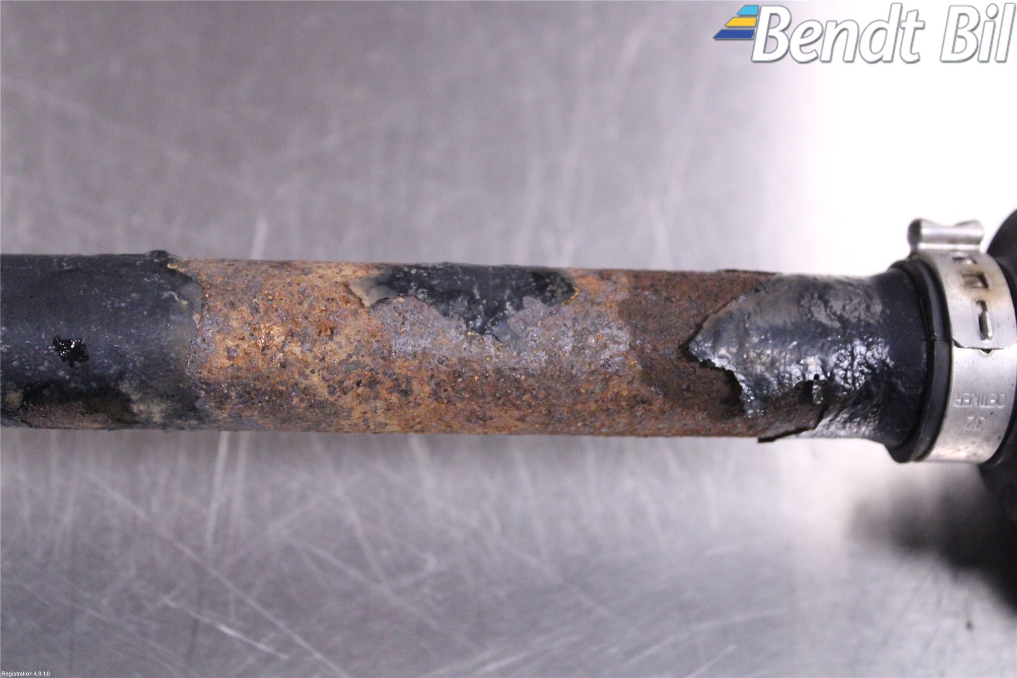 BMW 1 F20/F21 11-19 Drivaxel Bak Höger