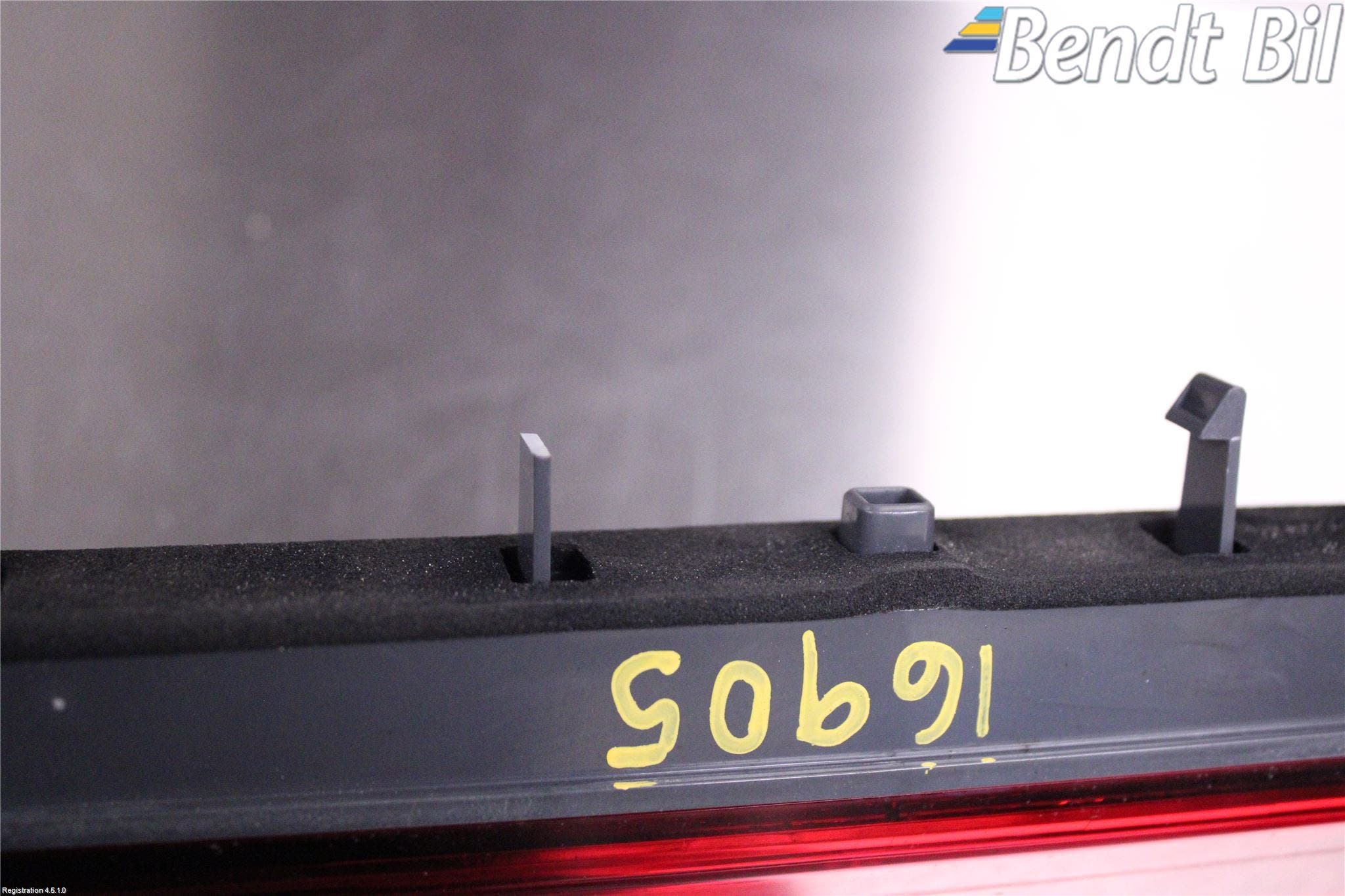 Opel GRANDLAND X 18- Bromsljus Bakruta