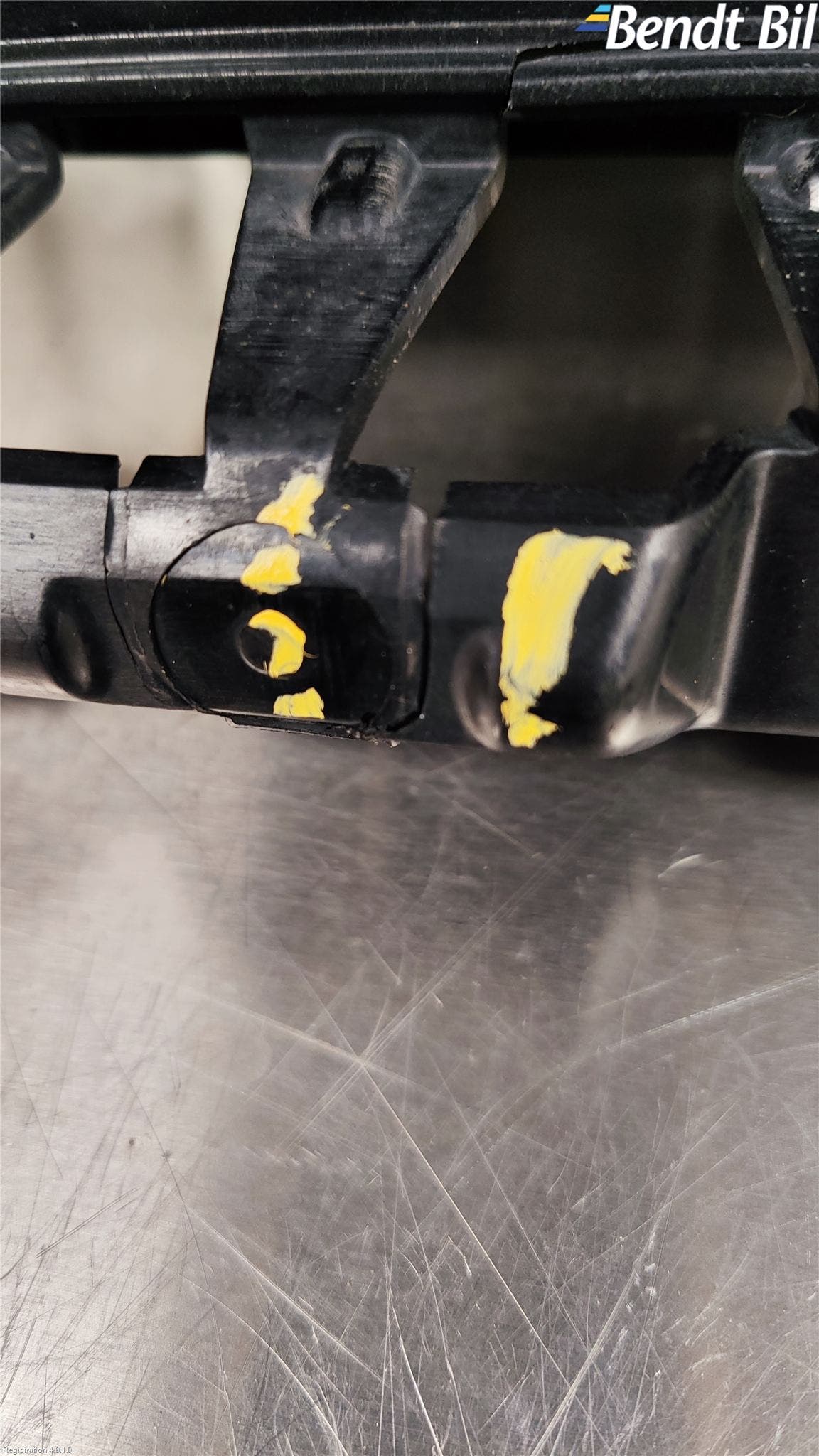 BMW 1 F40 19- Grilldel Mitt