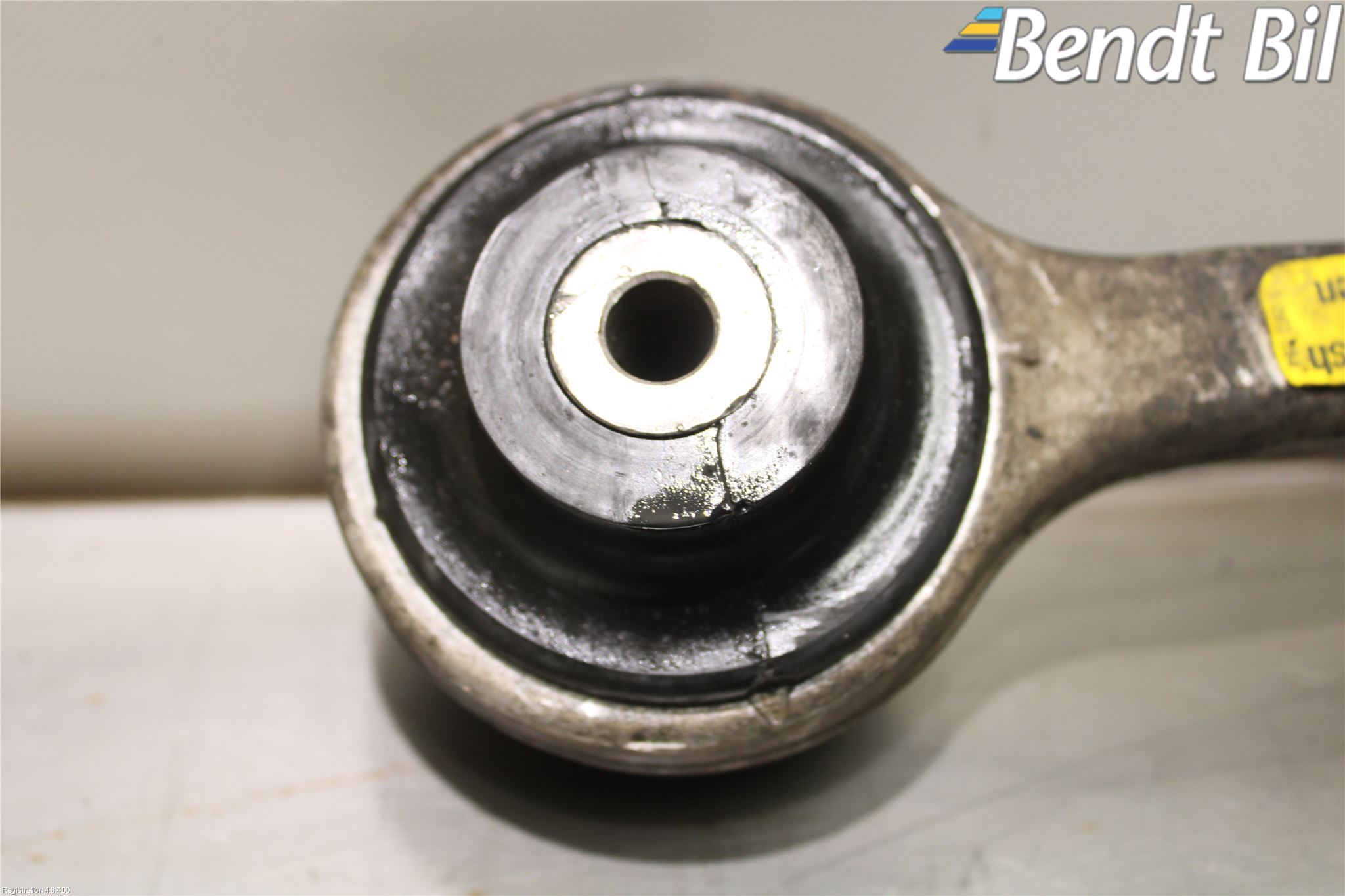 BMW 5 E60/61 Sed/Tou 02-10 Bärarm Fram Undre Hö