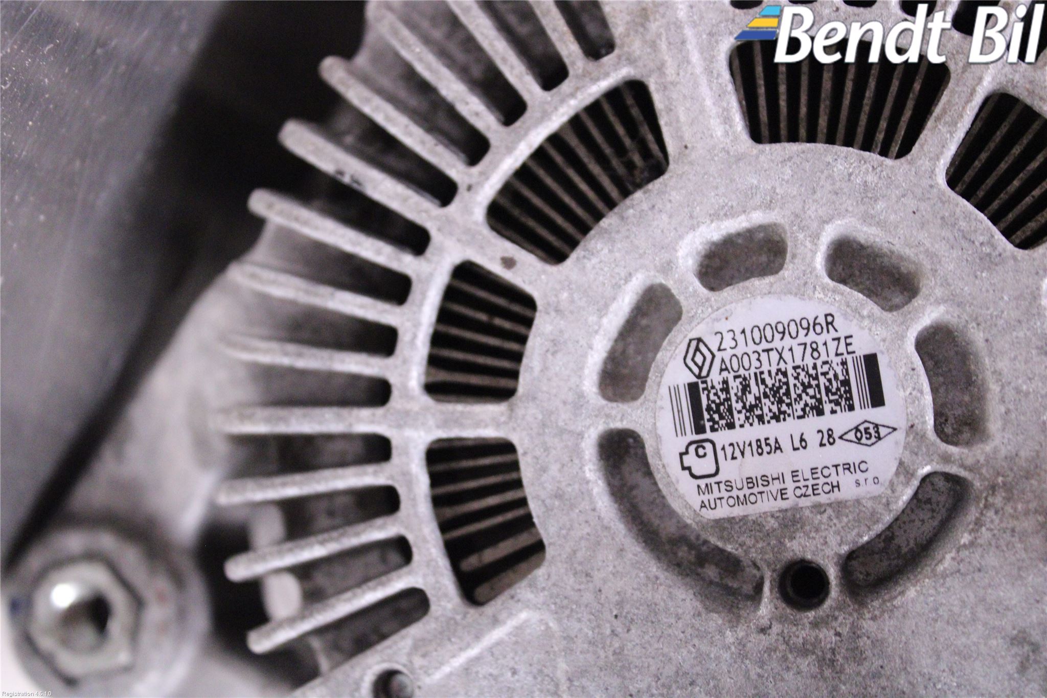 Opel VIVARO 15-19 Generator