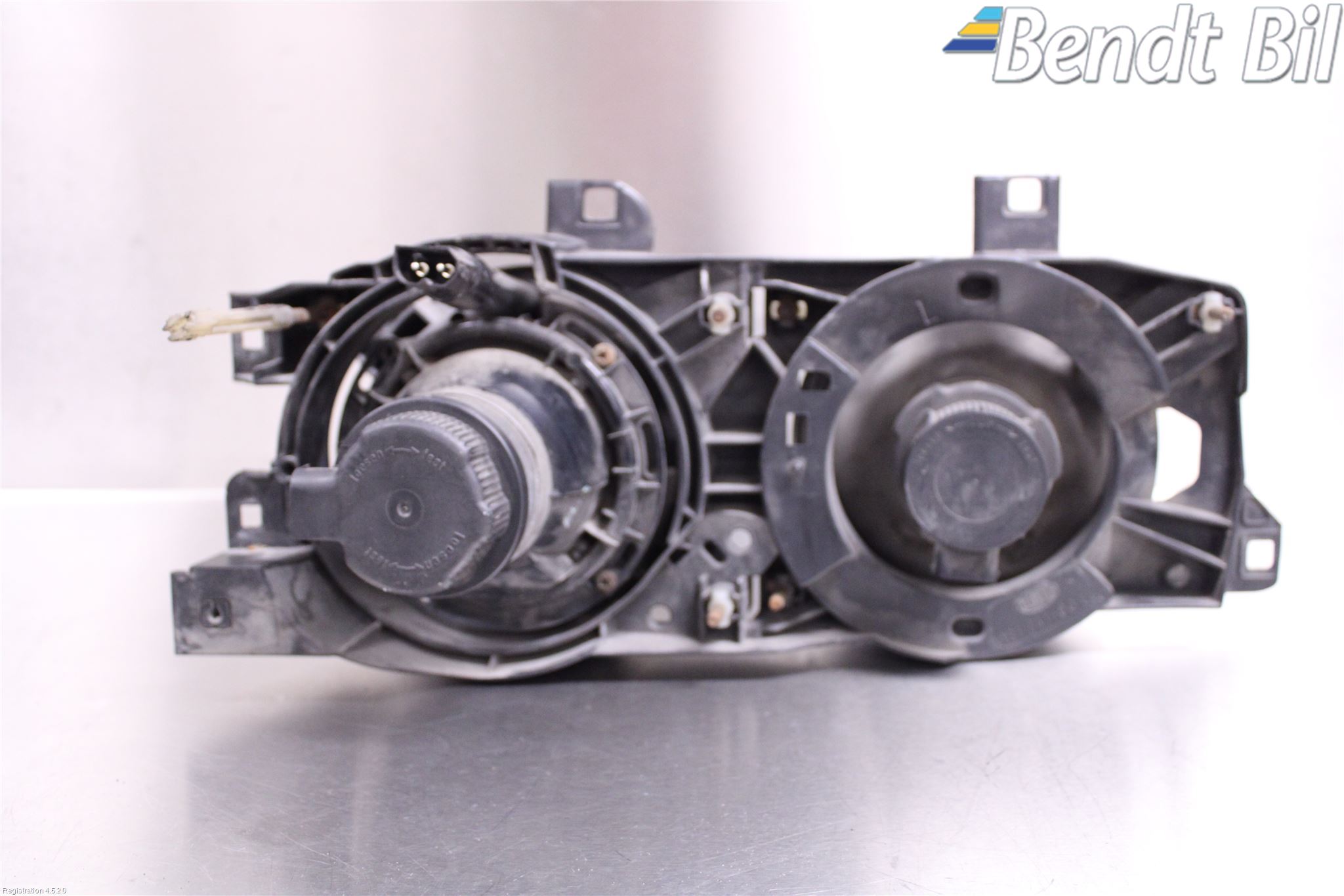 BMW 5 E34      88-96 Strålkastare Vänster