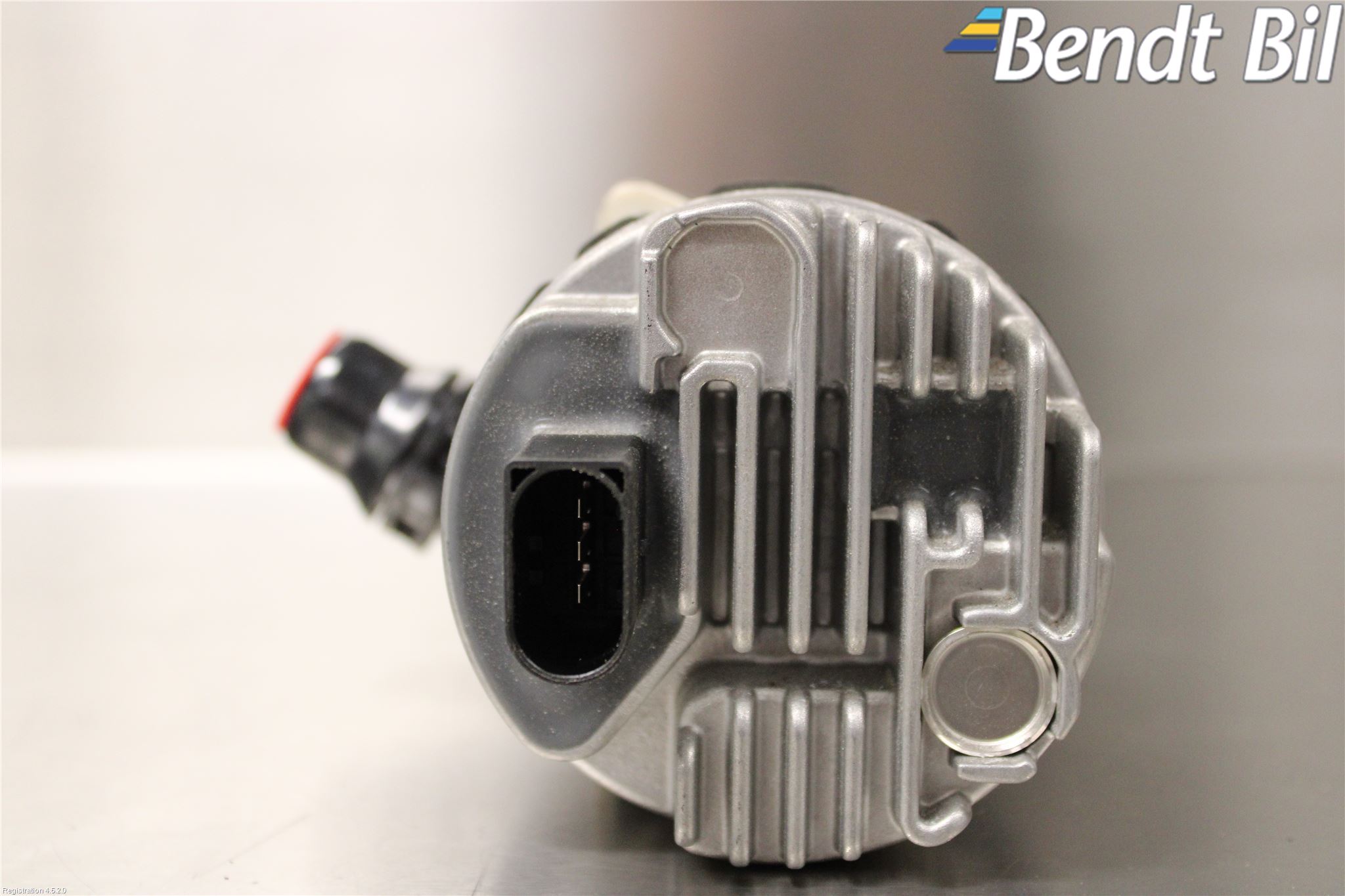 BMW 5 G30/G31/F90 17-23 Vattenpump