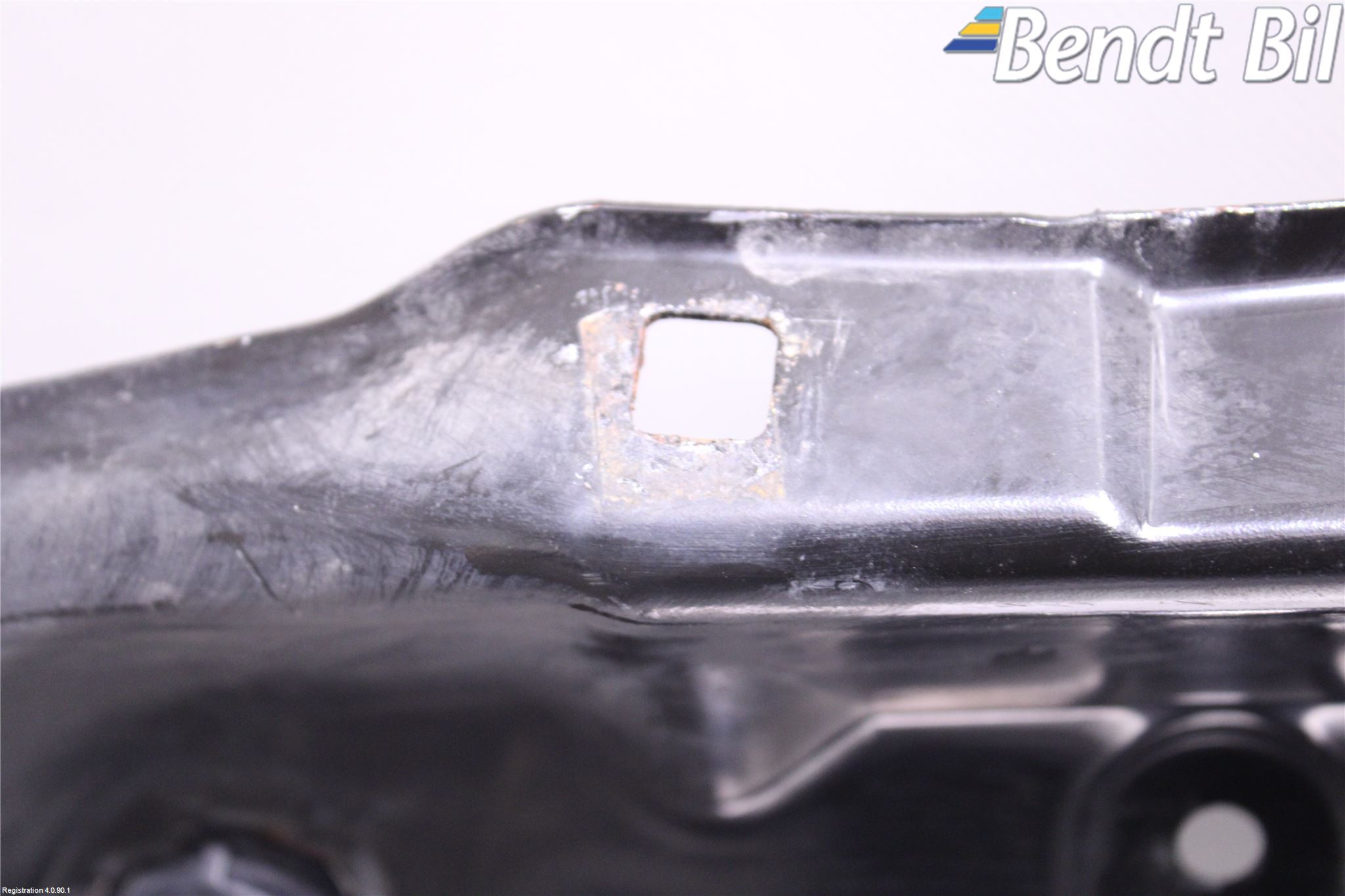 BMW 1 F20/F21 11-19 Front Huvlåsplåt-Balk