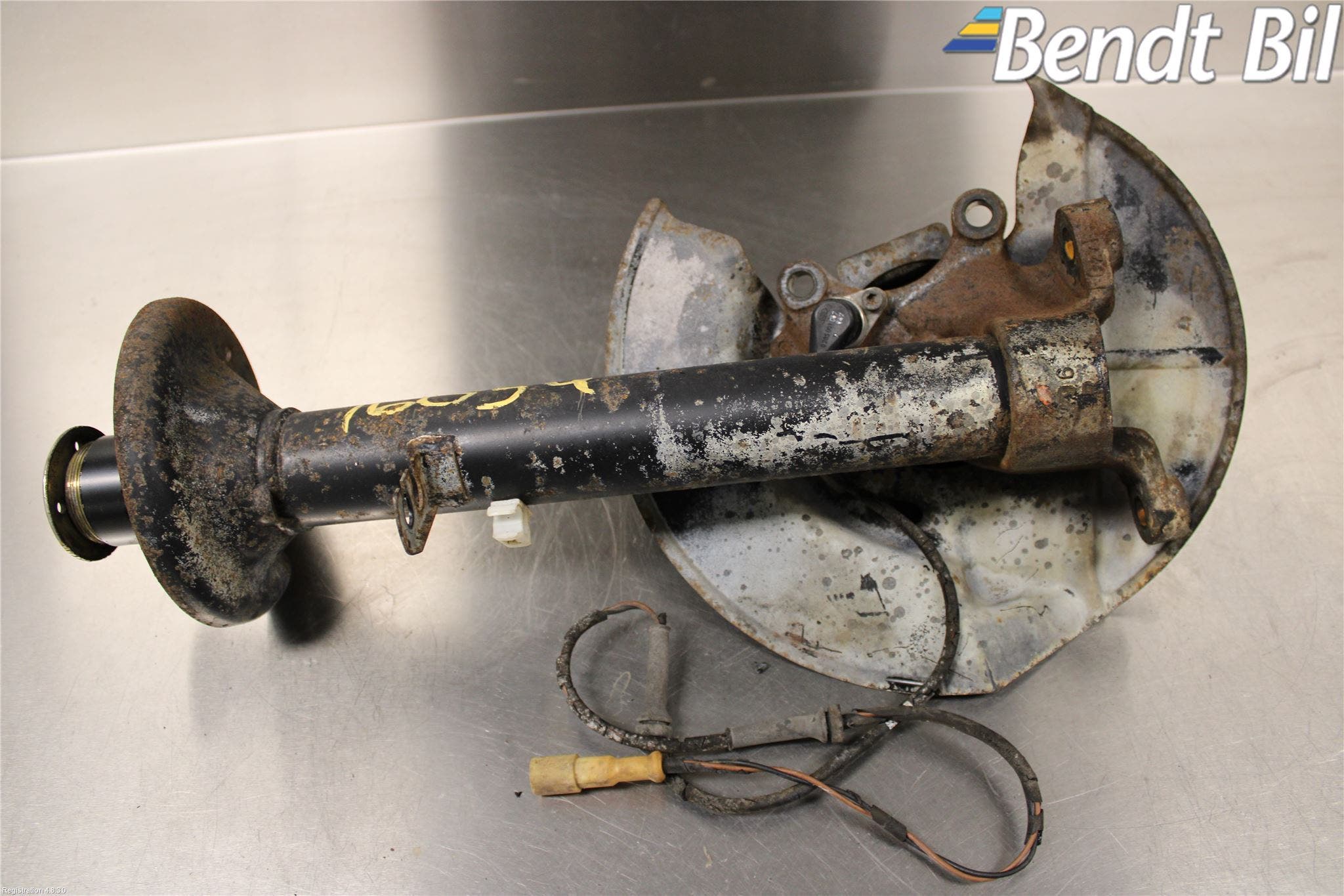 BMW 3 E30 83-94 Bromsok Fram Höger