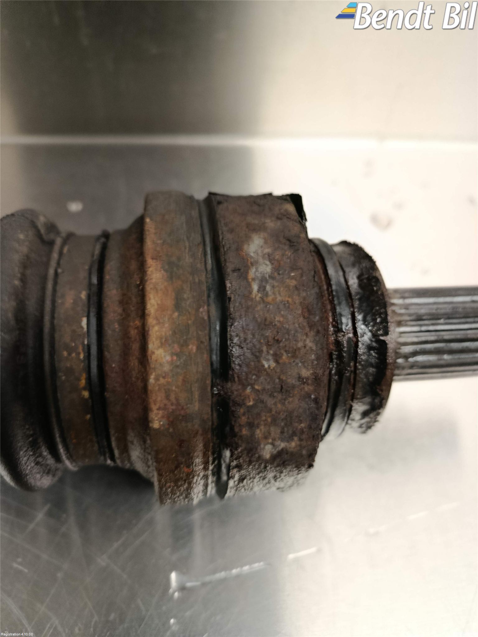 BMW 1 F20/F21 11-19 Drivaxel Bak Vänster