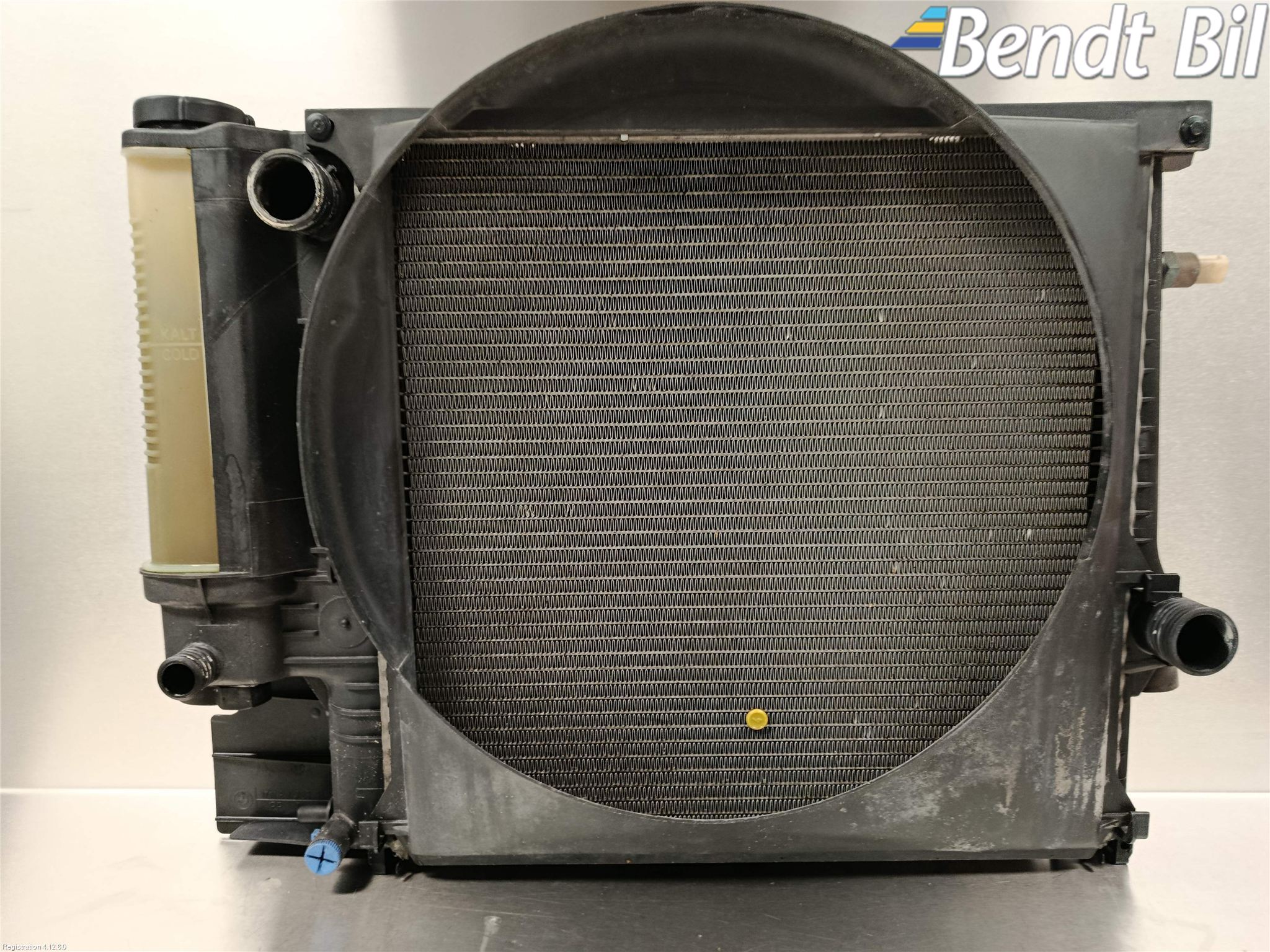 BMW 3 E36      91-00 Kylare Aut